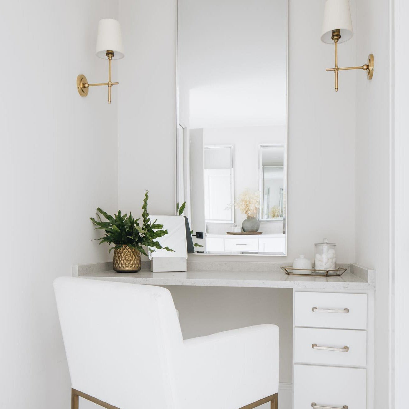 Verani Wall Light
