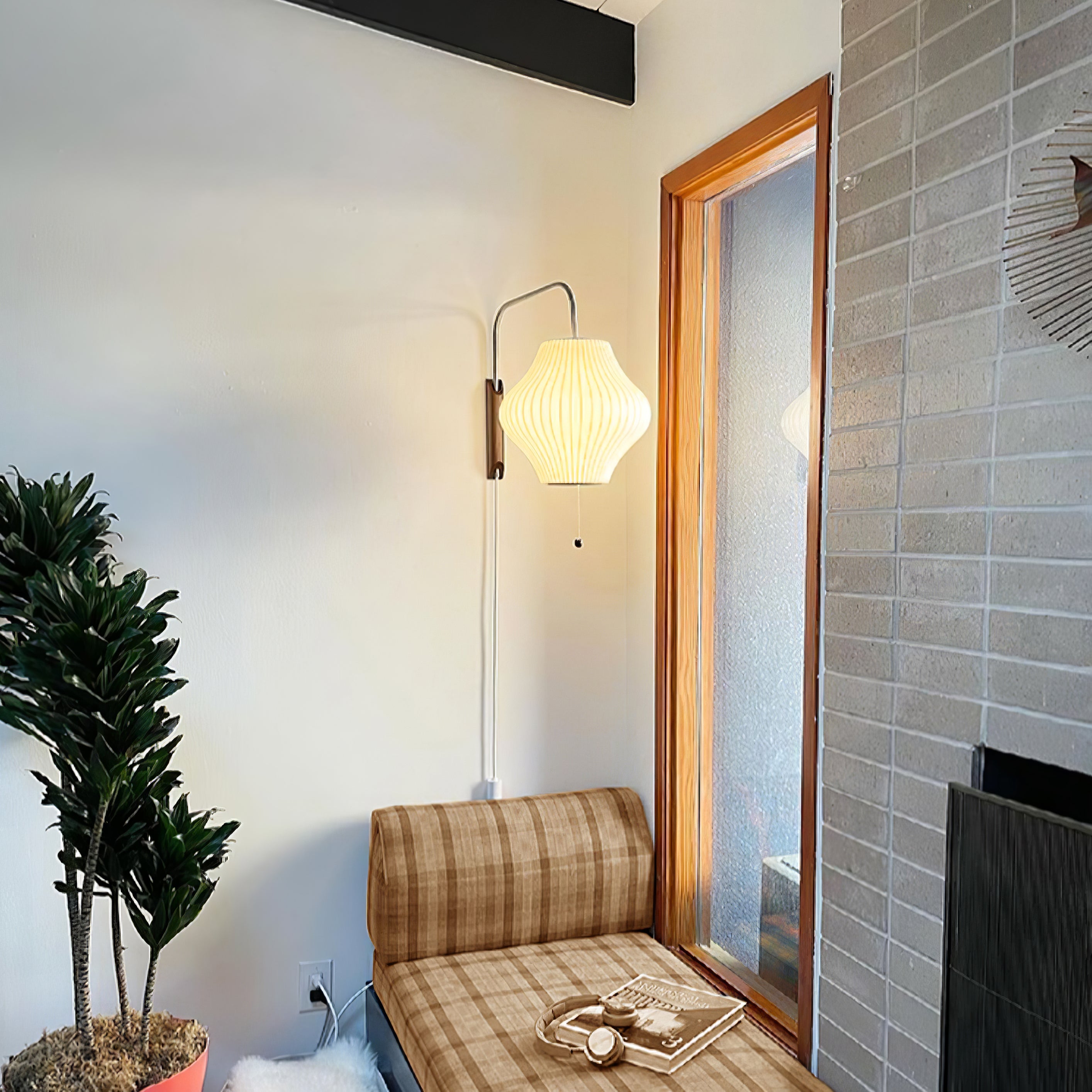 Wrenvae Wall Light
