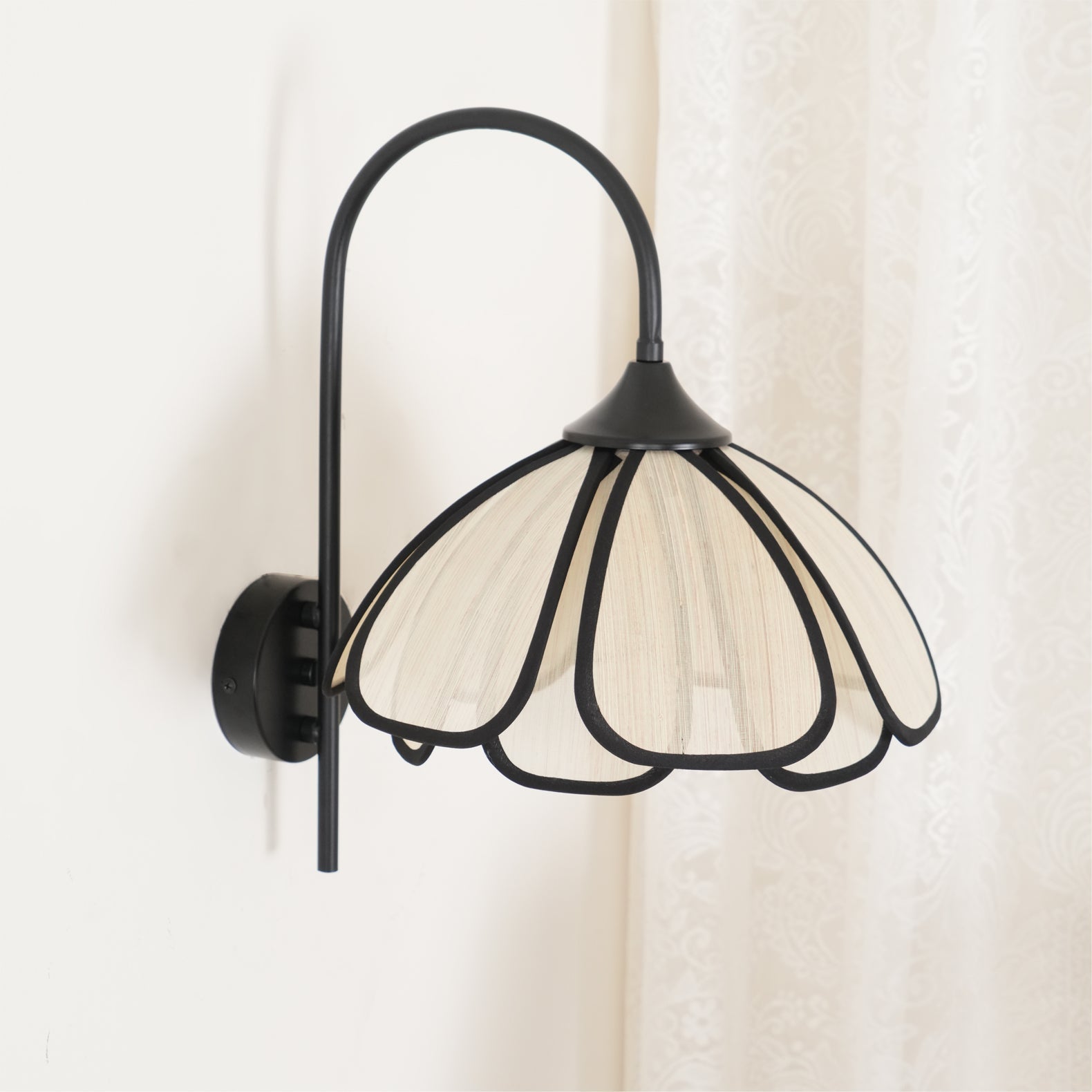 Mozy Flower Wall Light
