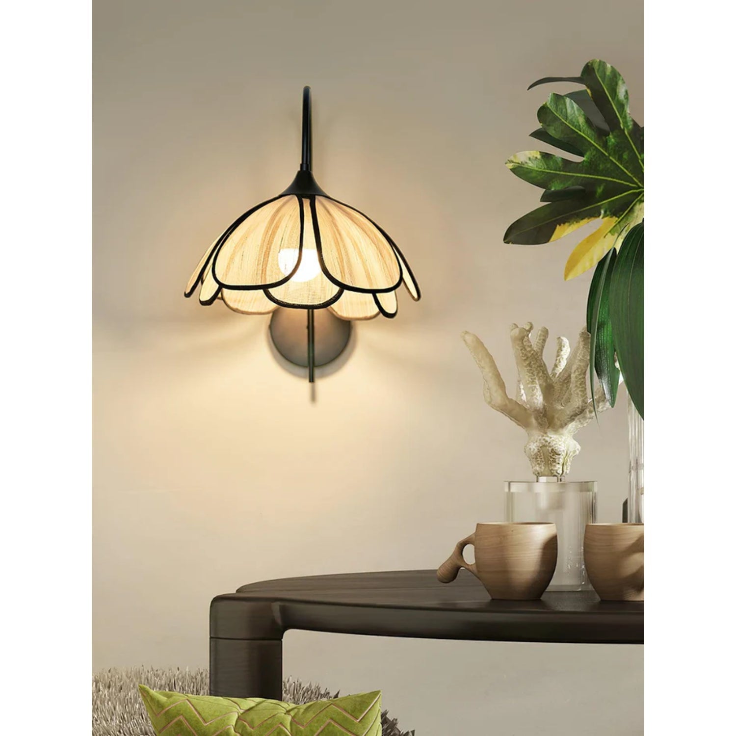 Mozy Flower Wall Light