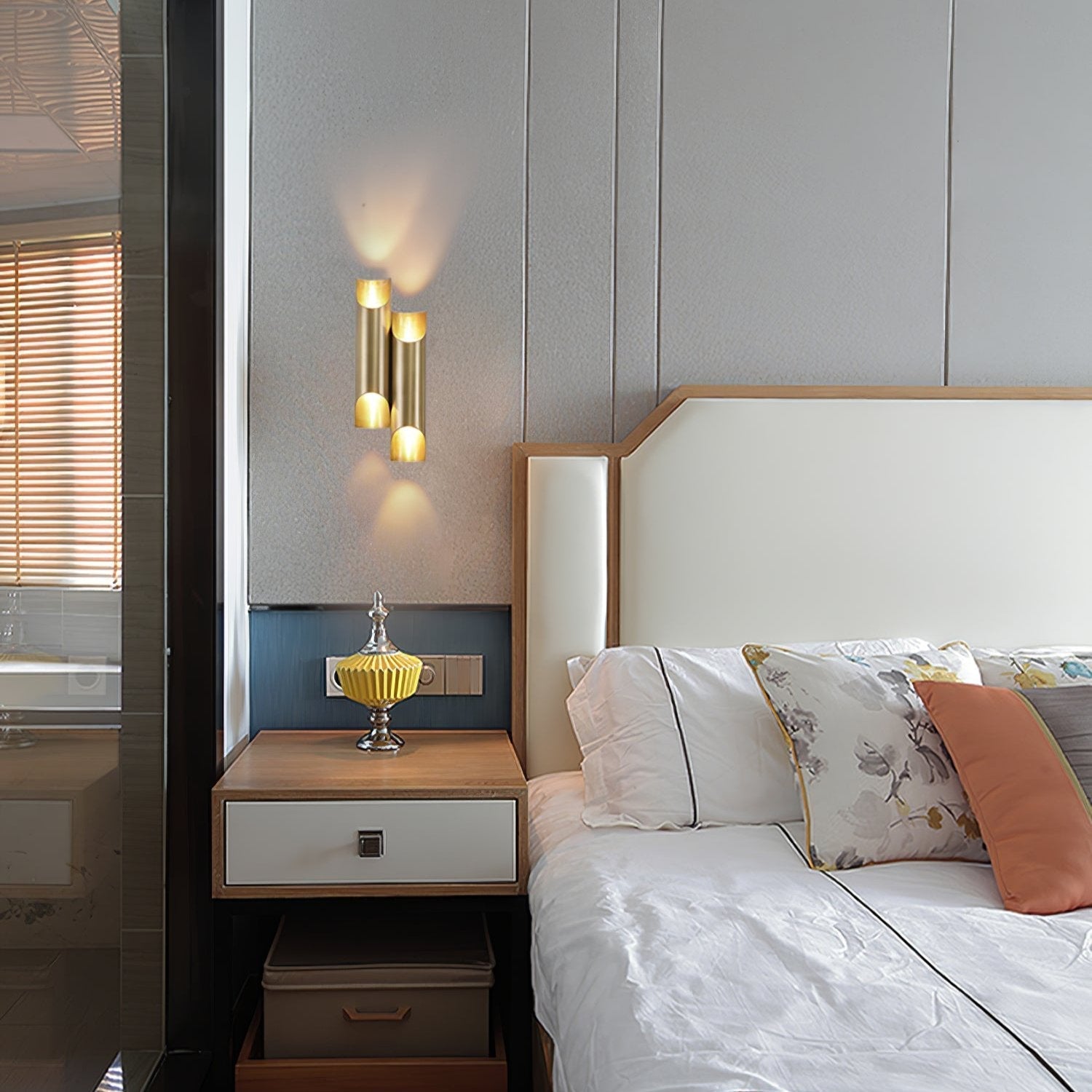 Cellona Brass Wall Light