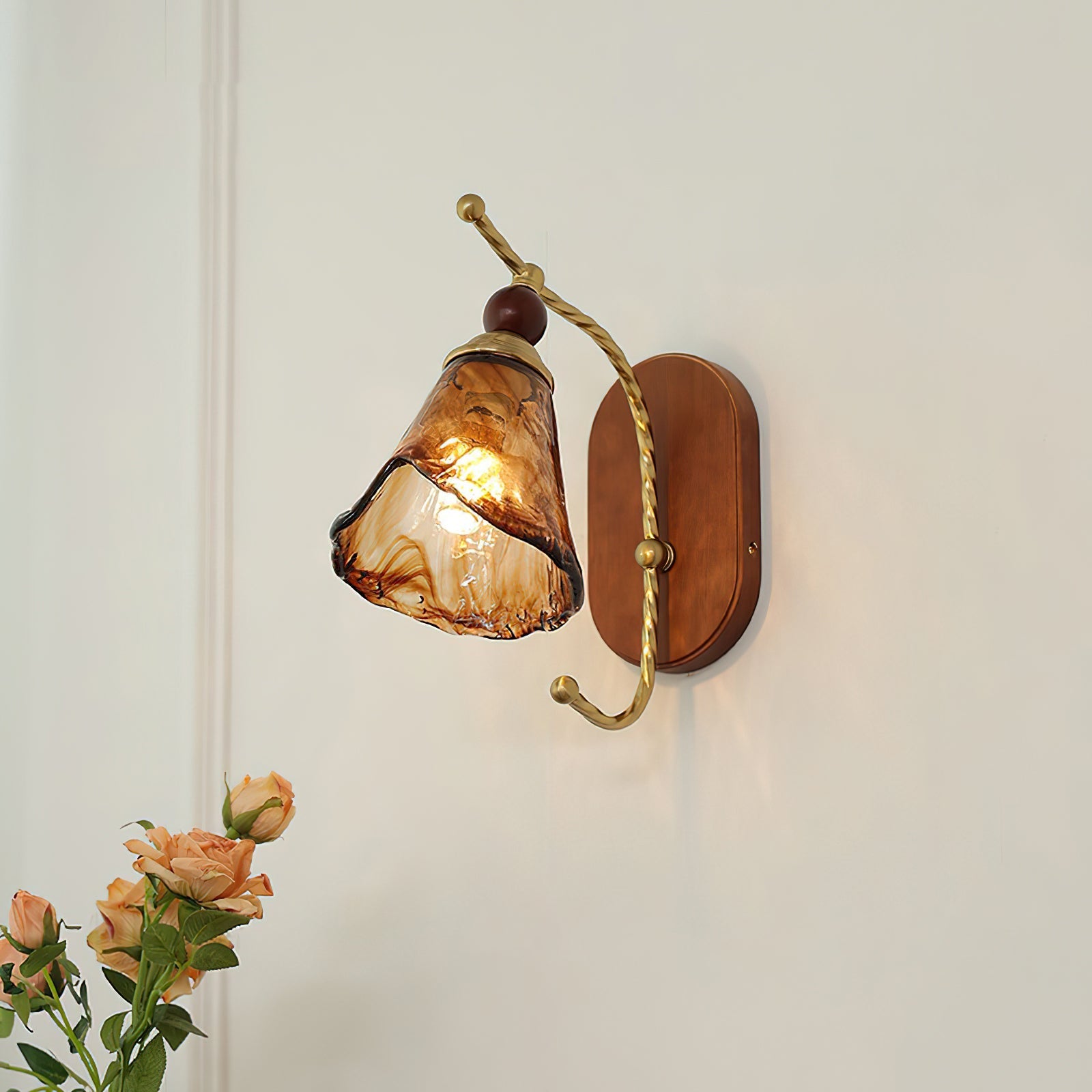 Vluro Arc Wall Light