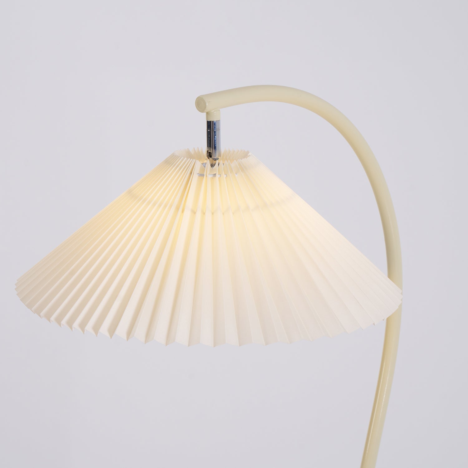 Serini Floor Lamp
