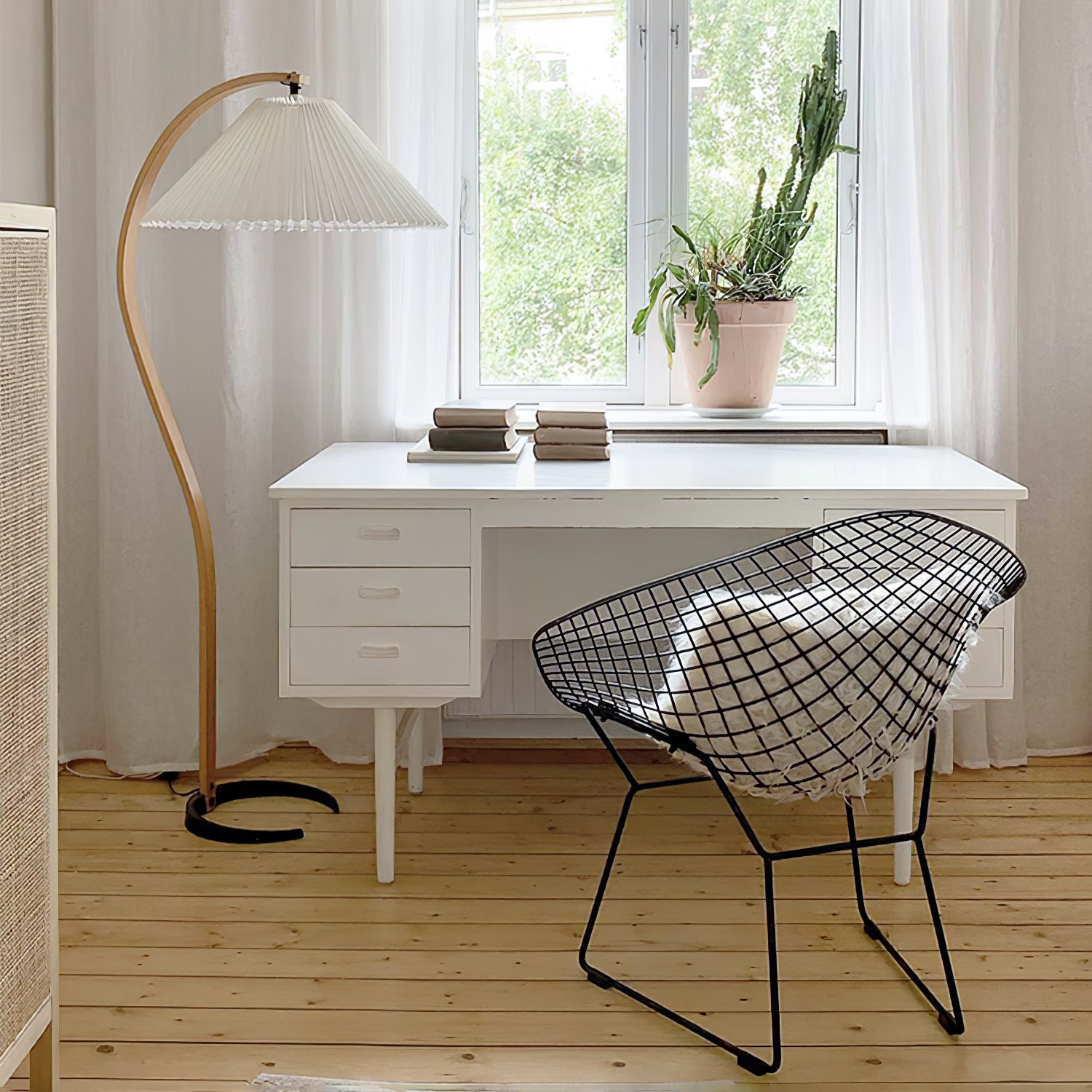 Zormont Floor Lamp