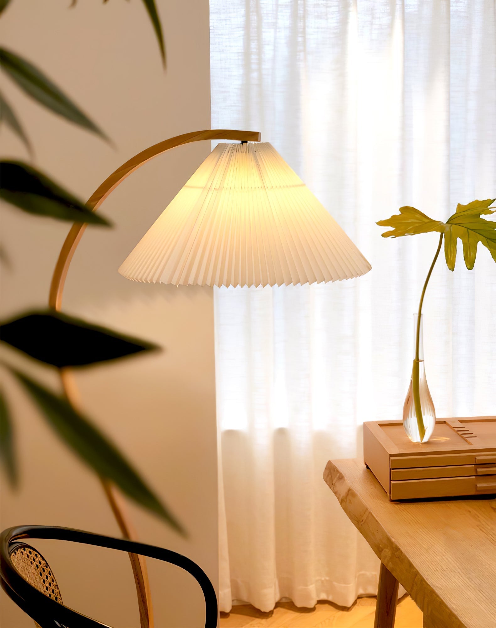 Zormont Floor Lamp