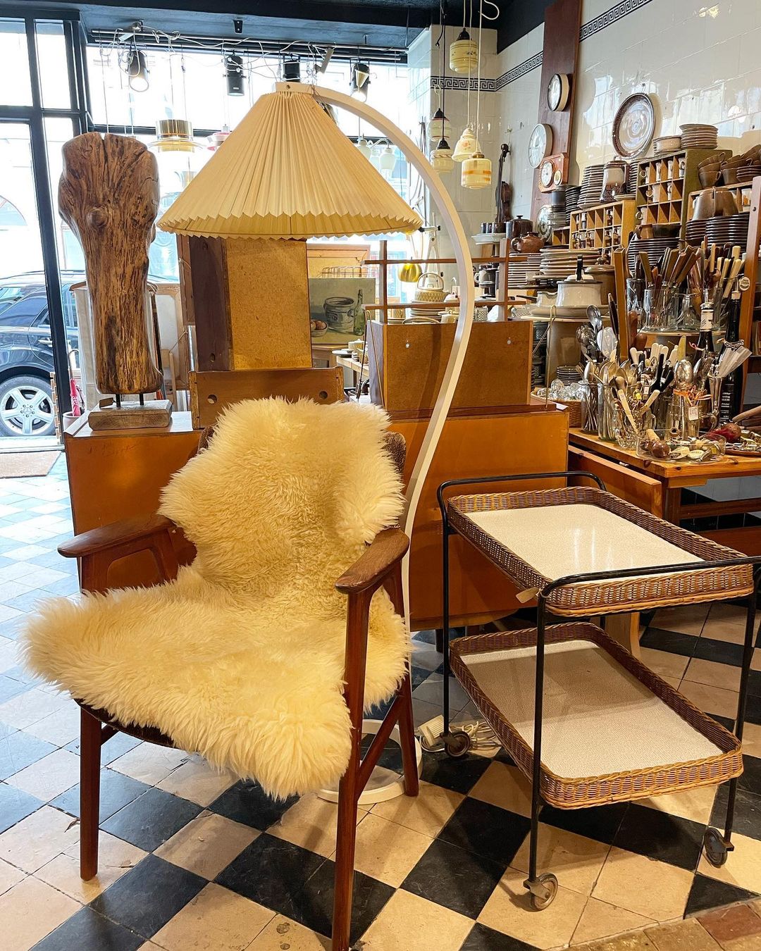 Zormont Floor Lamp