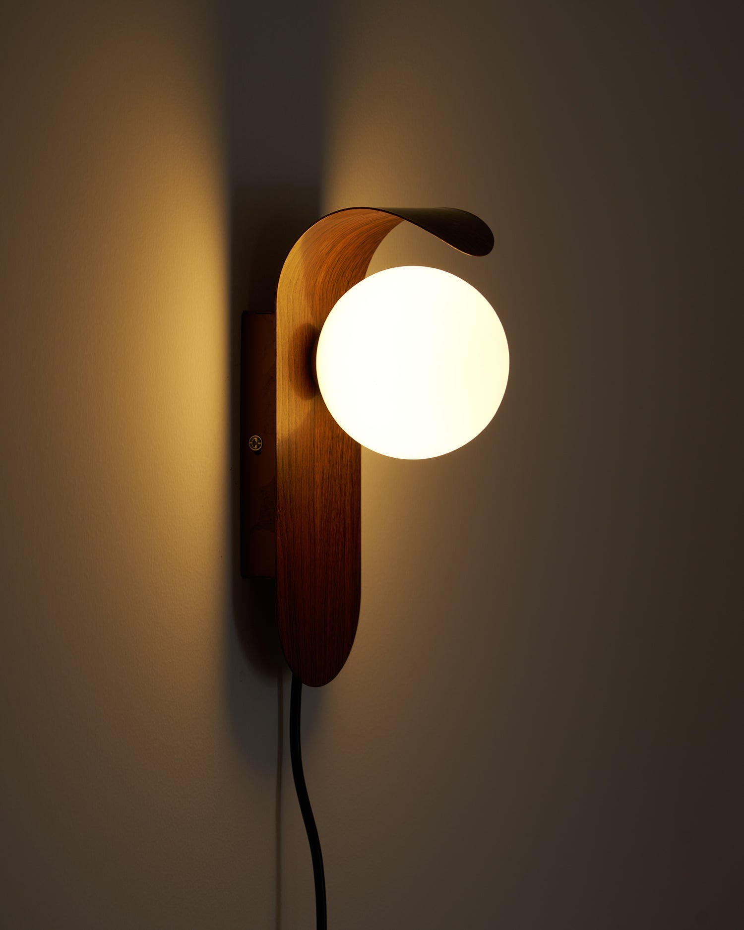 Tavwick Wall Light