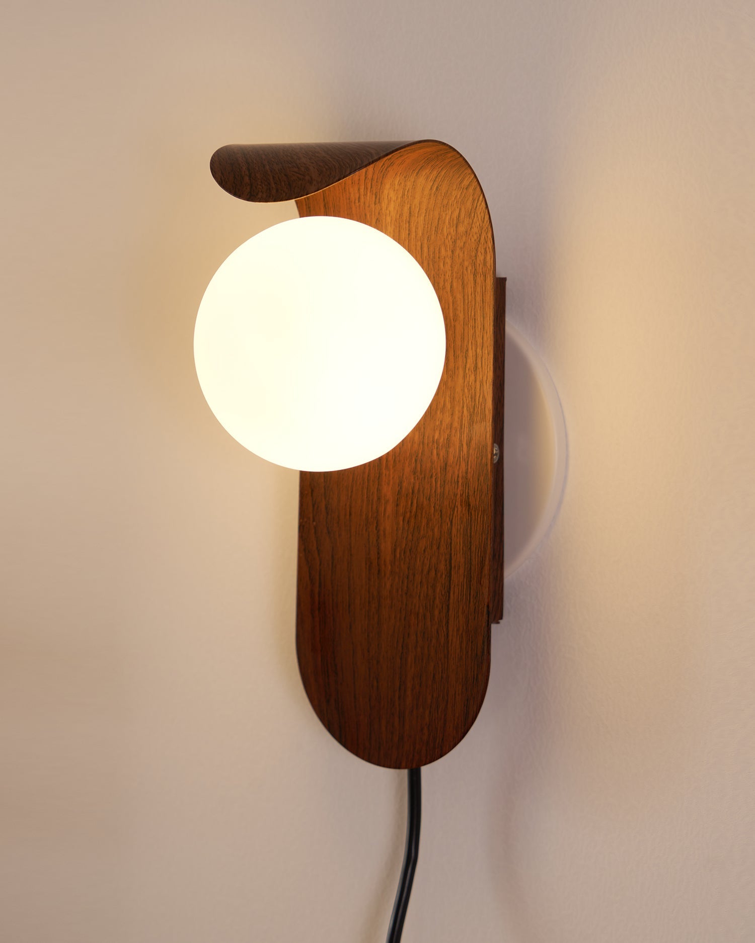 Tavwick Wall Light
