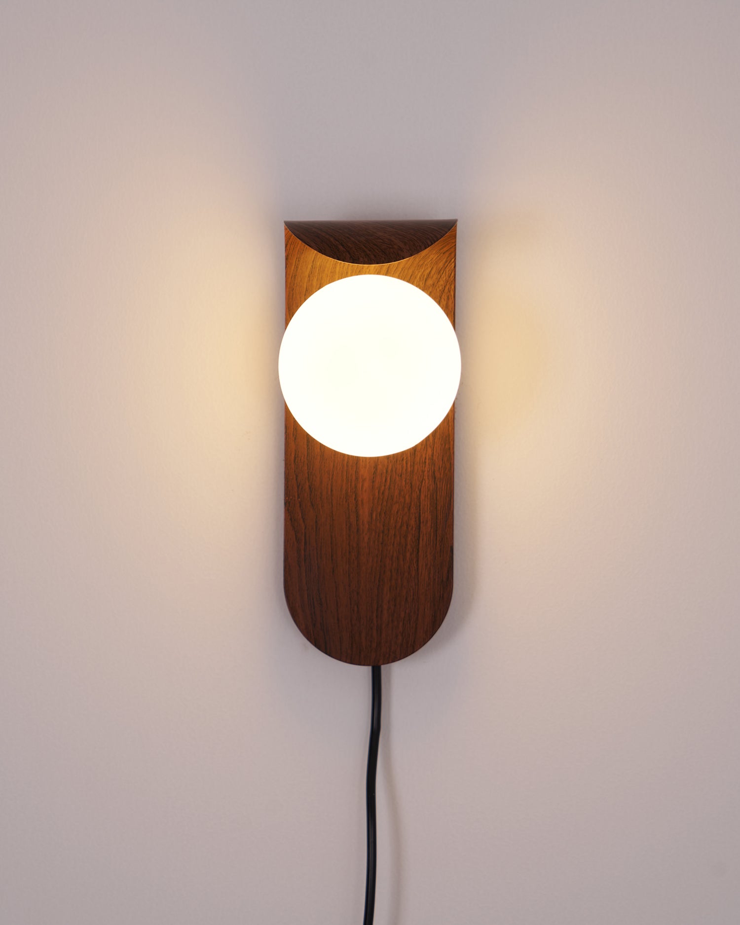 Tavwick Wall Light