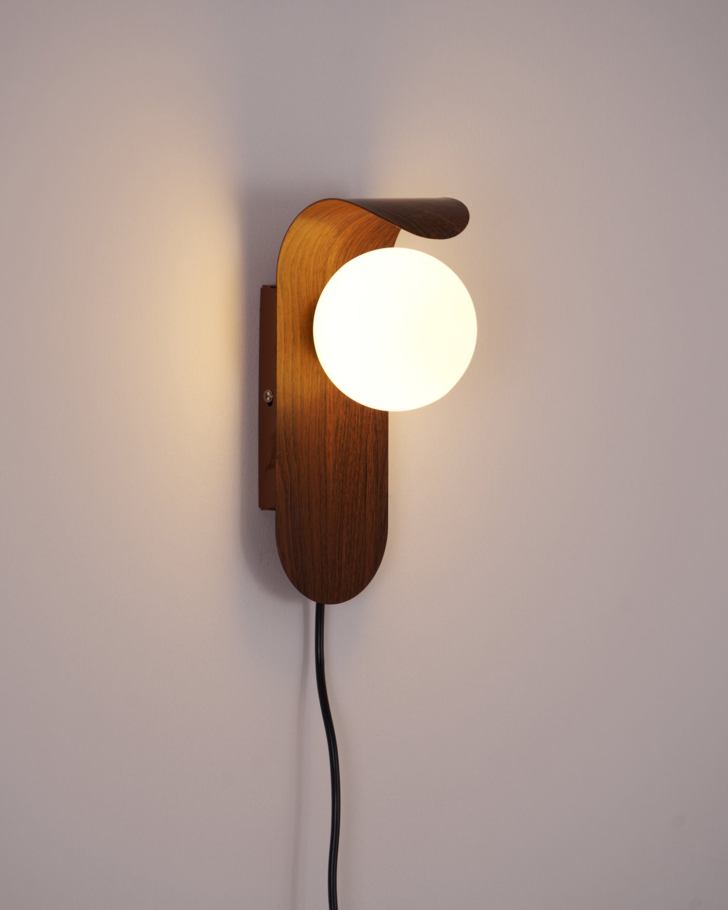 Tavwick Wall Light