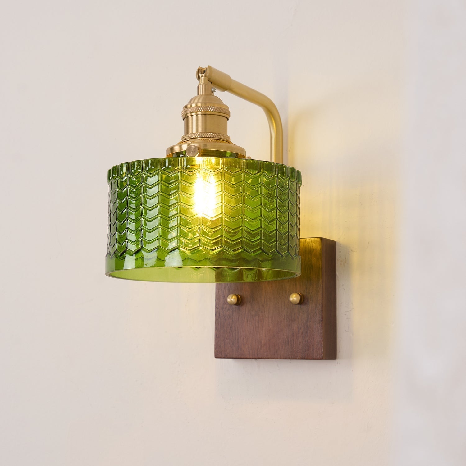 Quilivon Wall Light Model B