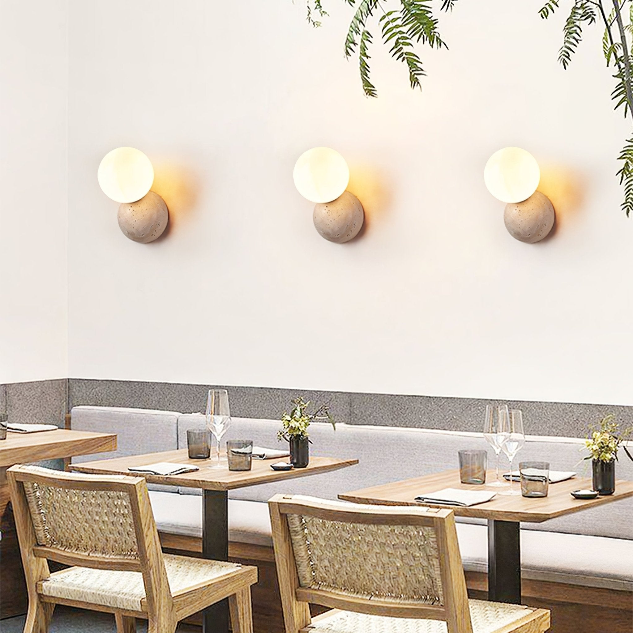 Femmel Wall Light