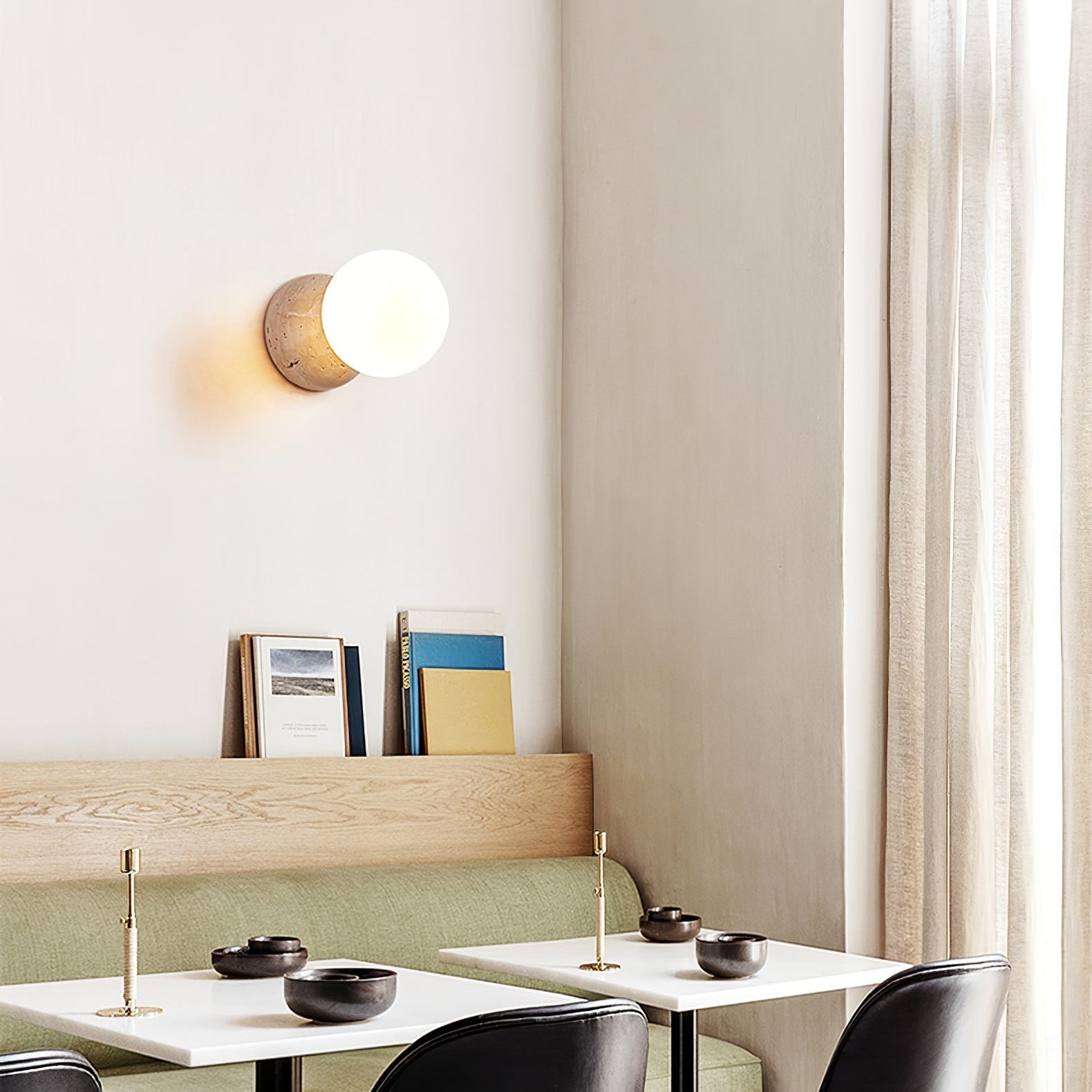 Femmel Wall Light