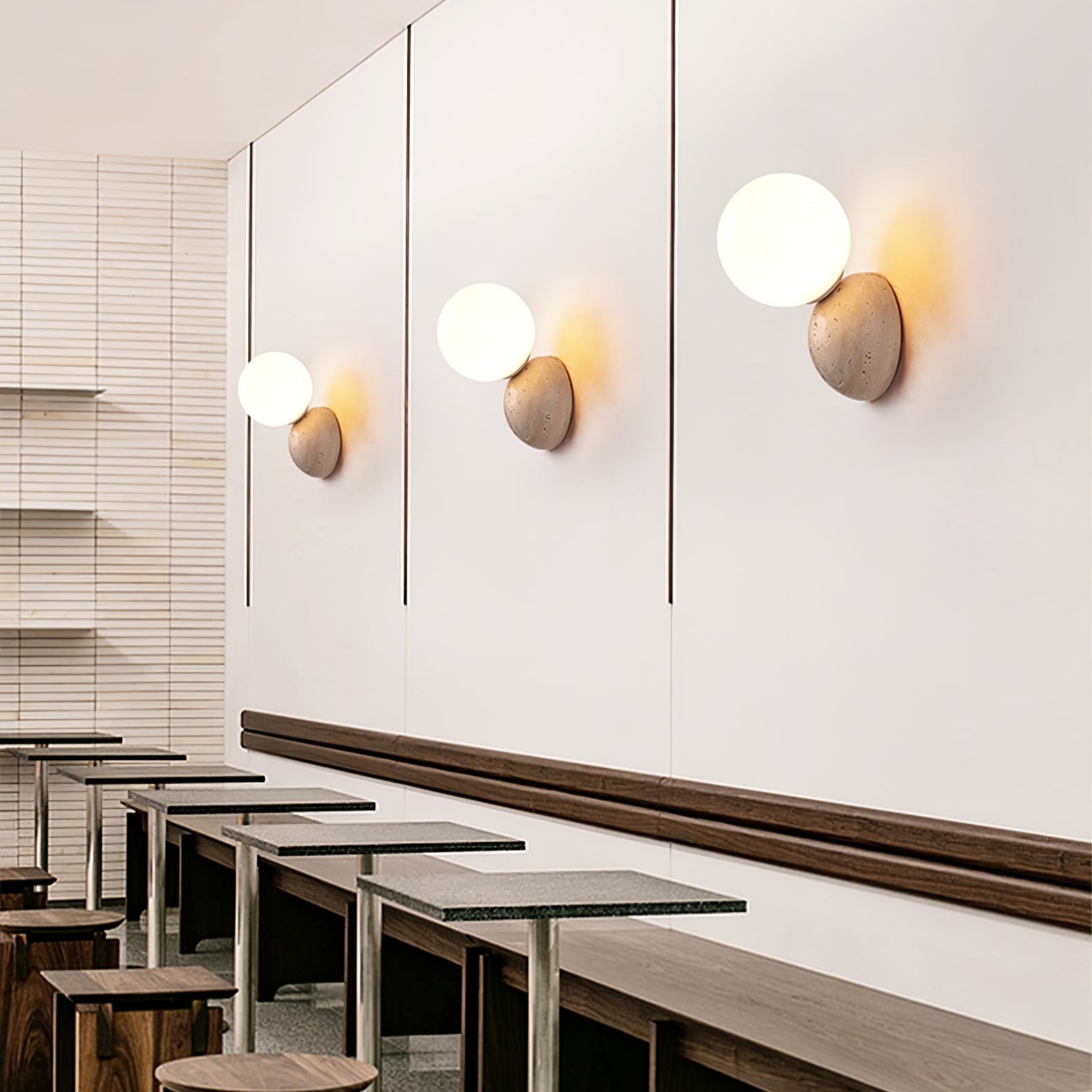 Femmel Wall Light