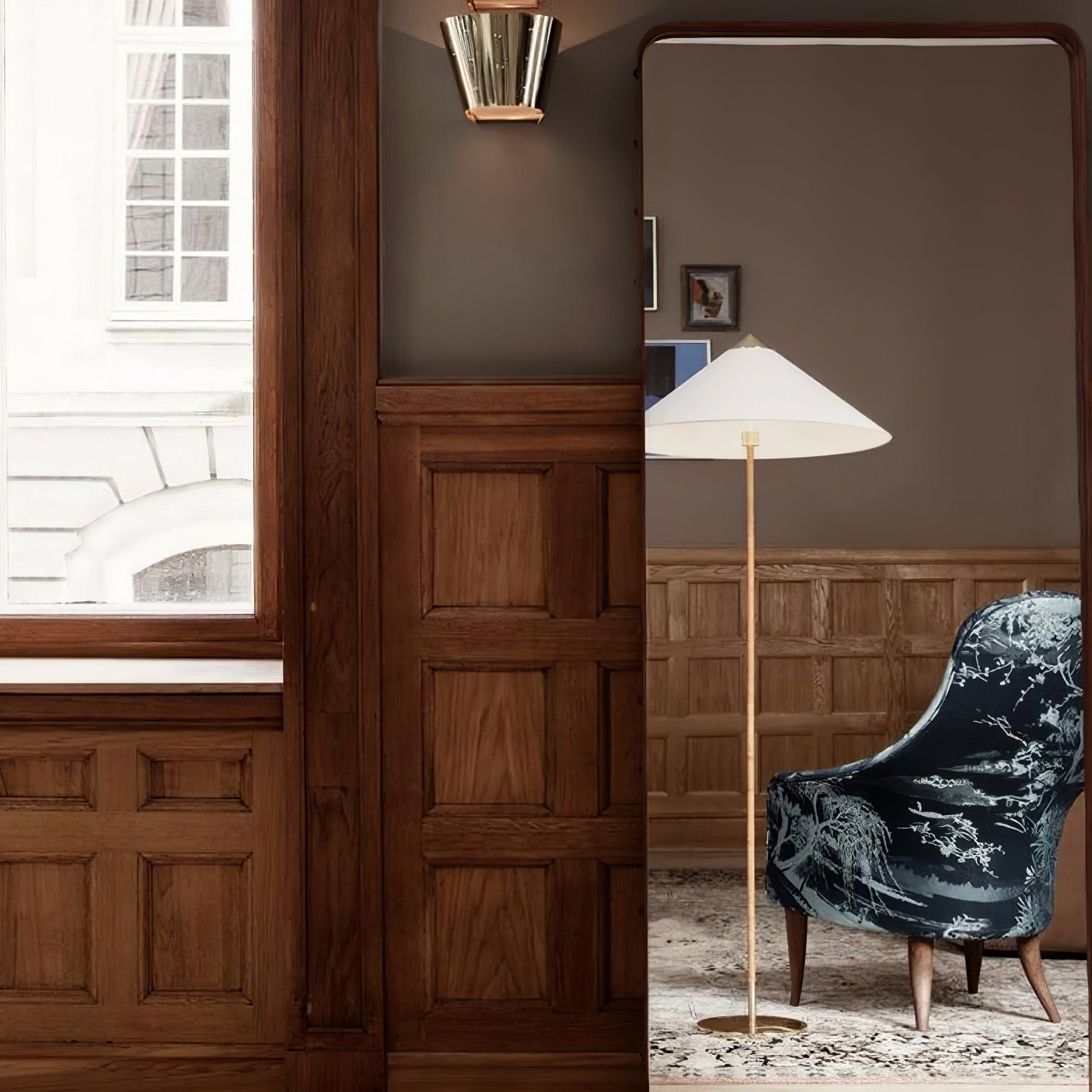 Amora Floor Lamp