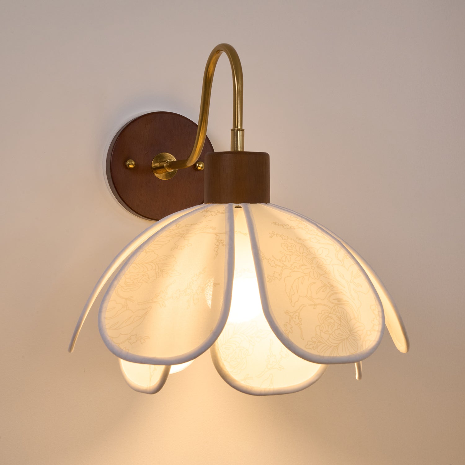 Forali Flower Wall Light