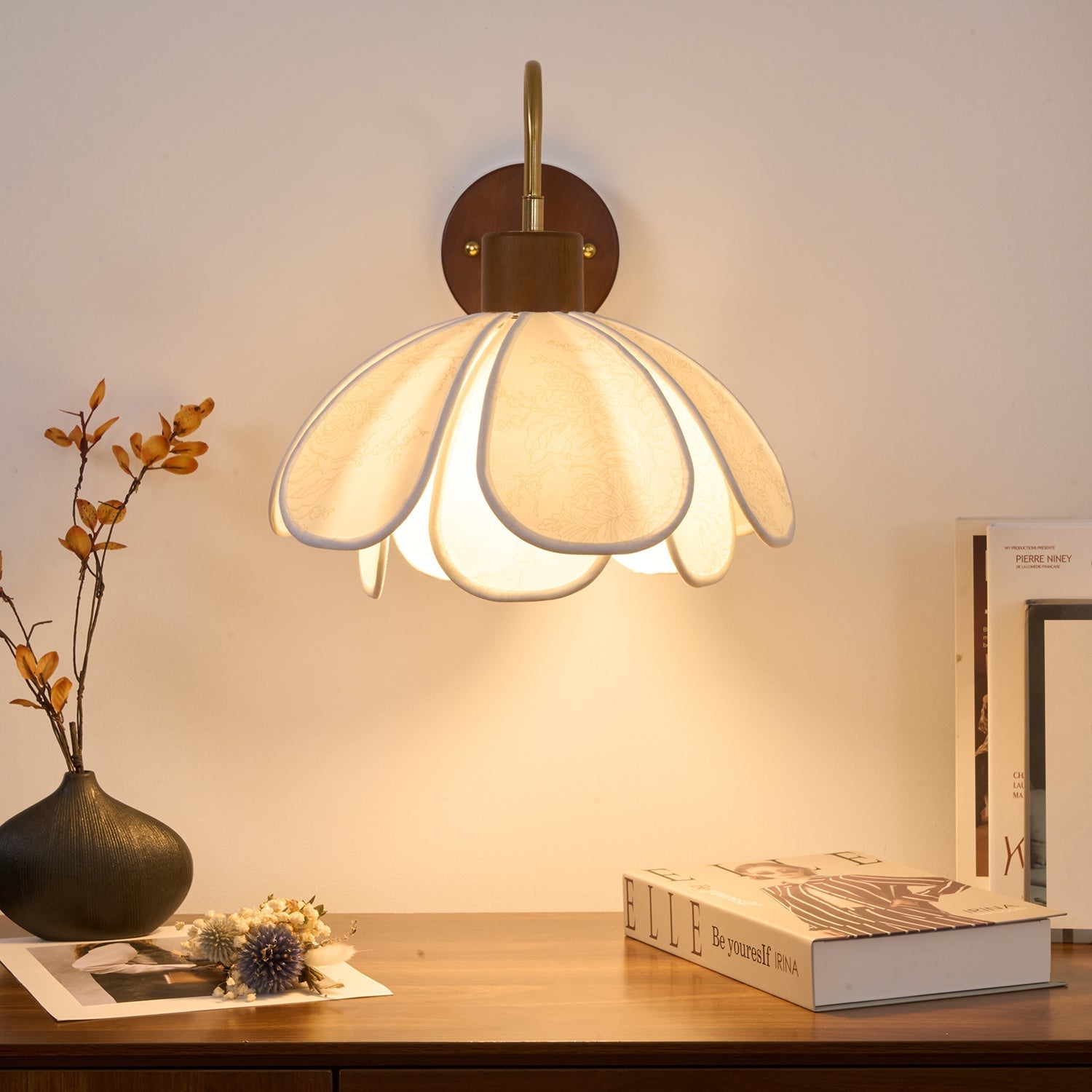 Forali Flower Wall Light