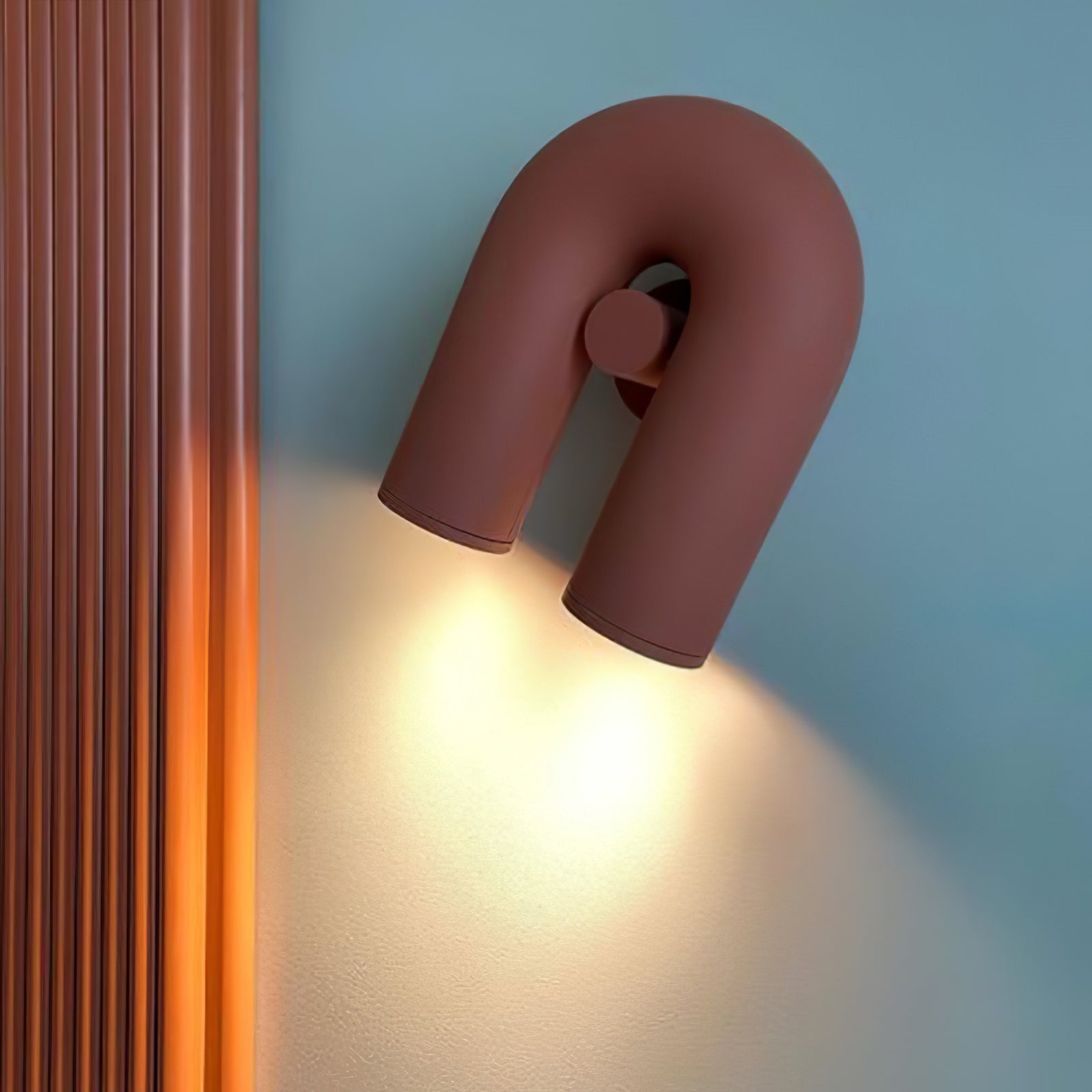 Kuben Wall Light