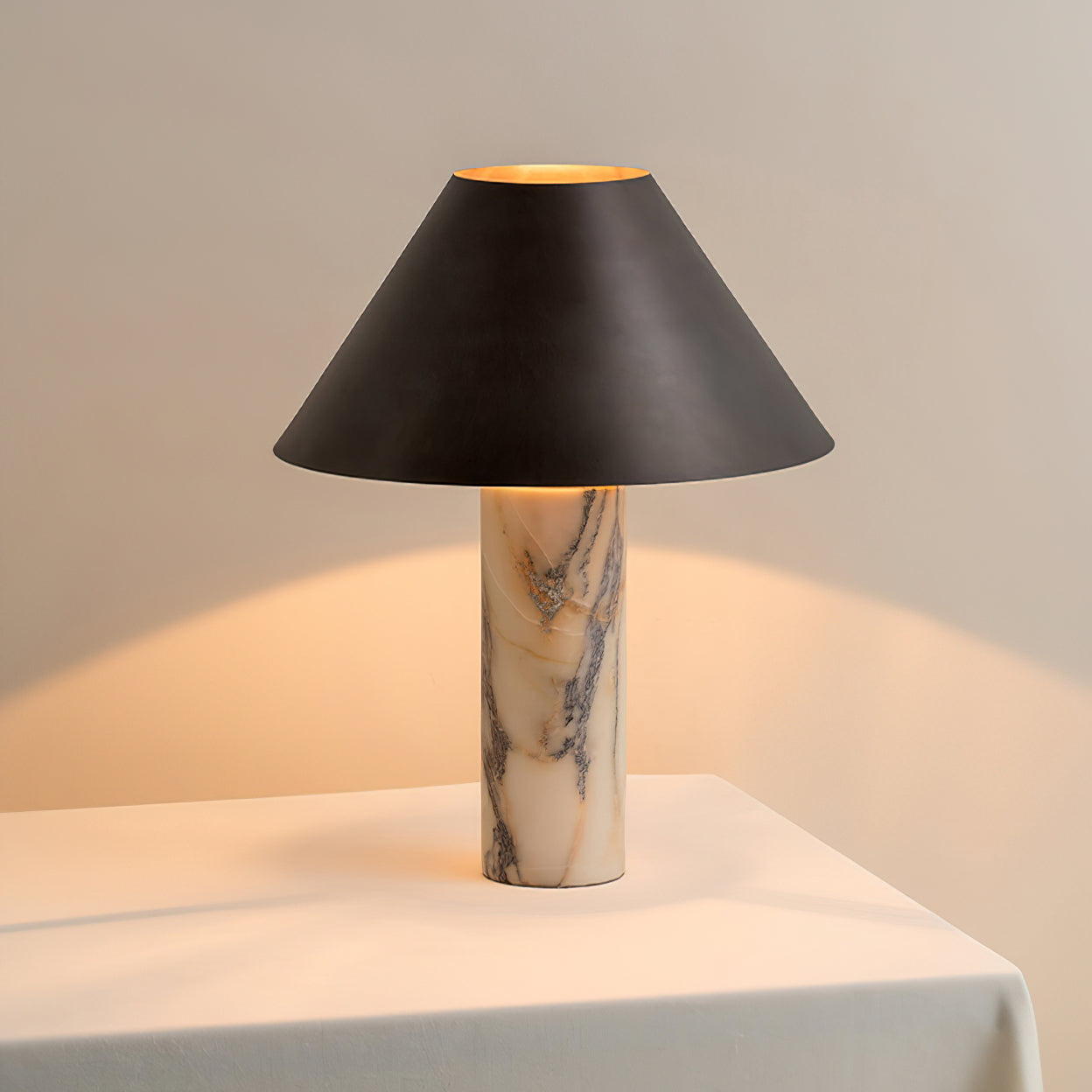 Jormicove Table Lamp