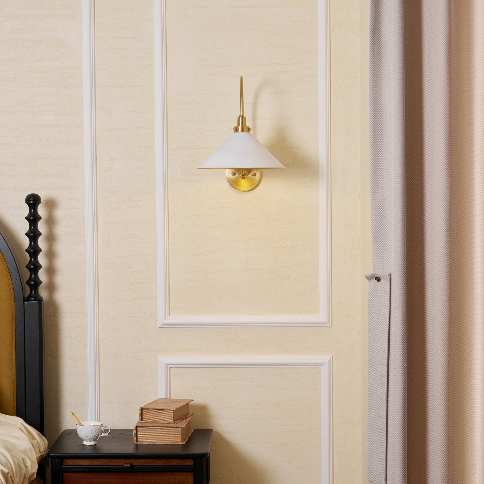 Mimont Wall Light