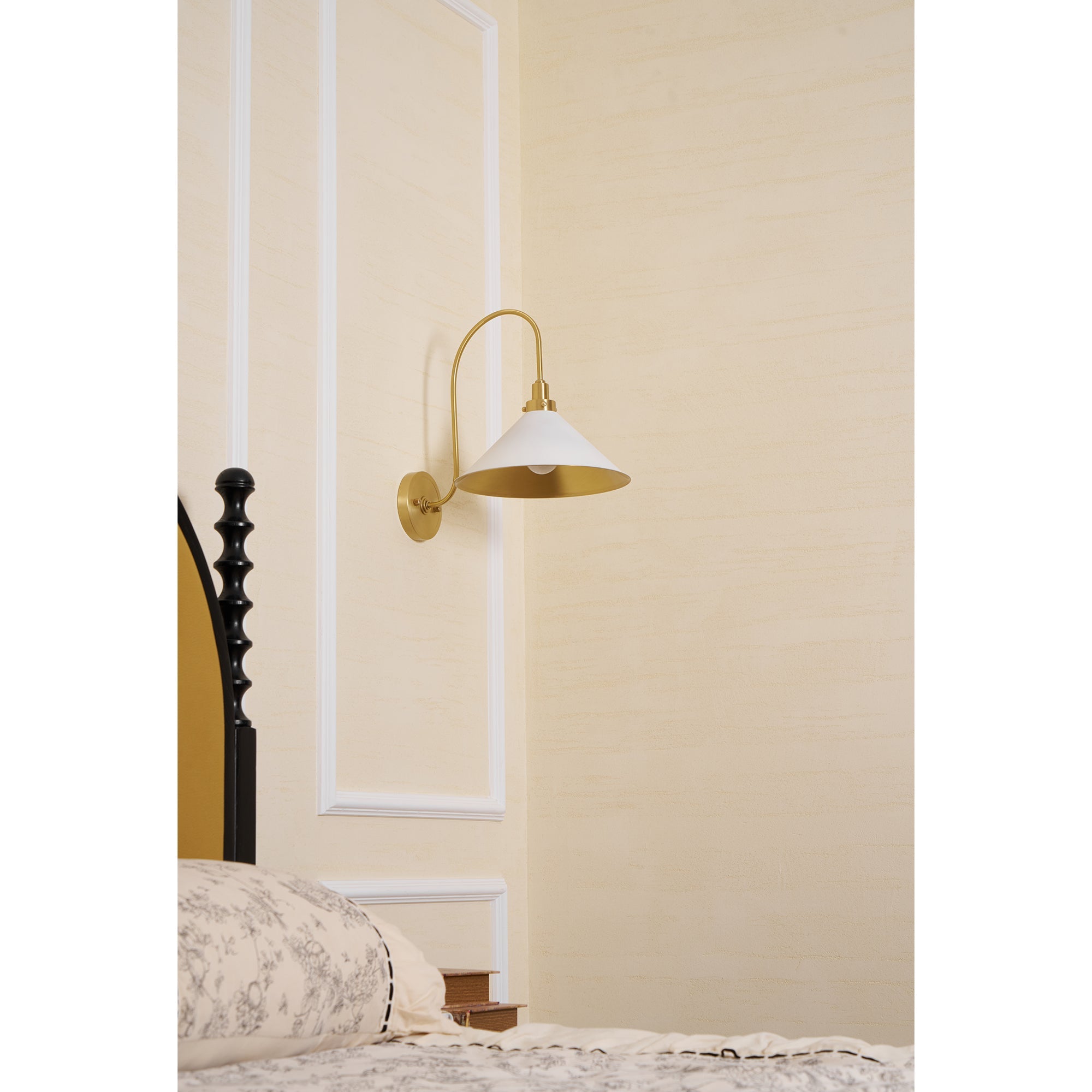 Mimont Wall Light