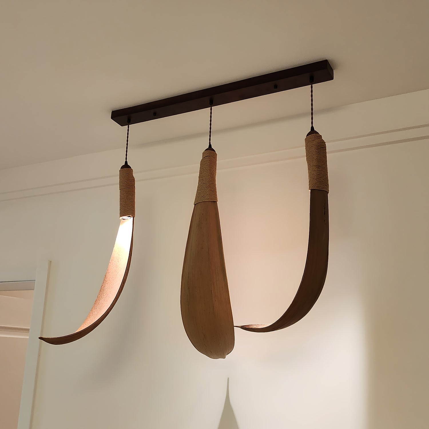 Cocos Leaf Pendant Light