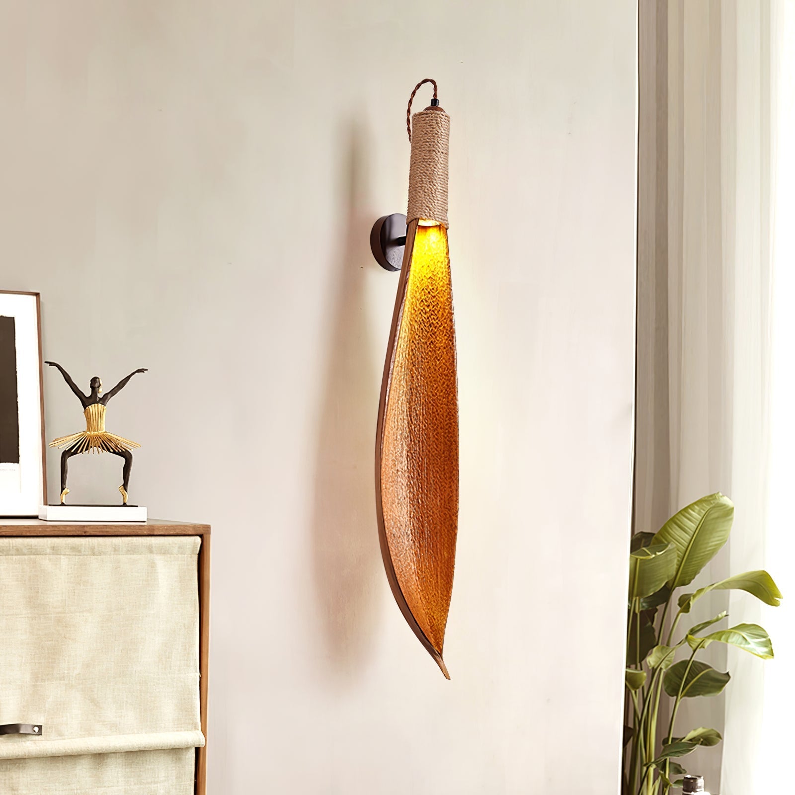 Cocos Leaf Wall Light