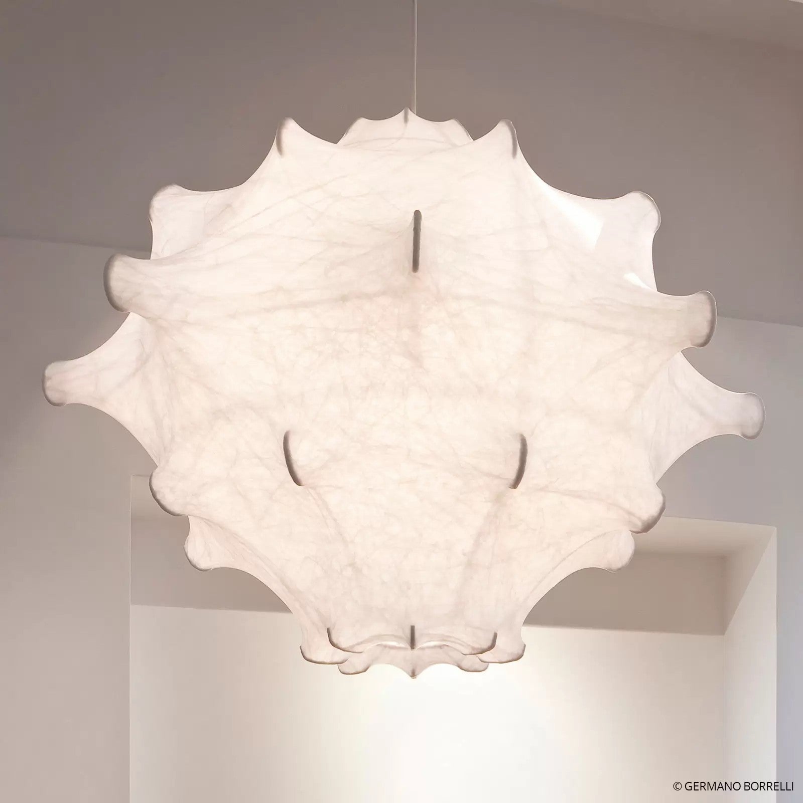 Cosconis Pendant Light