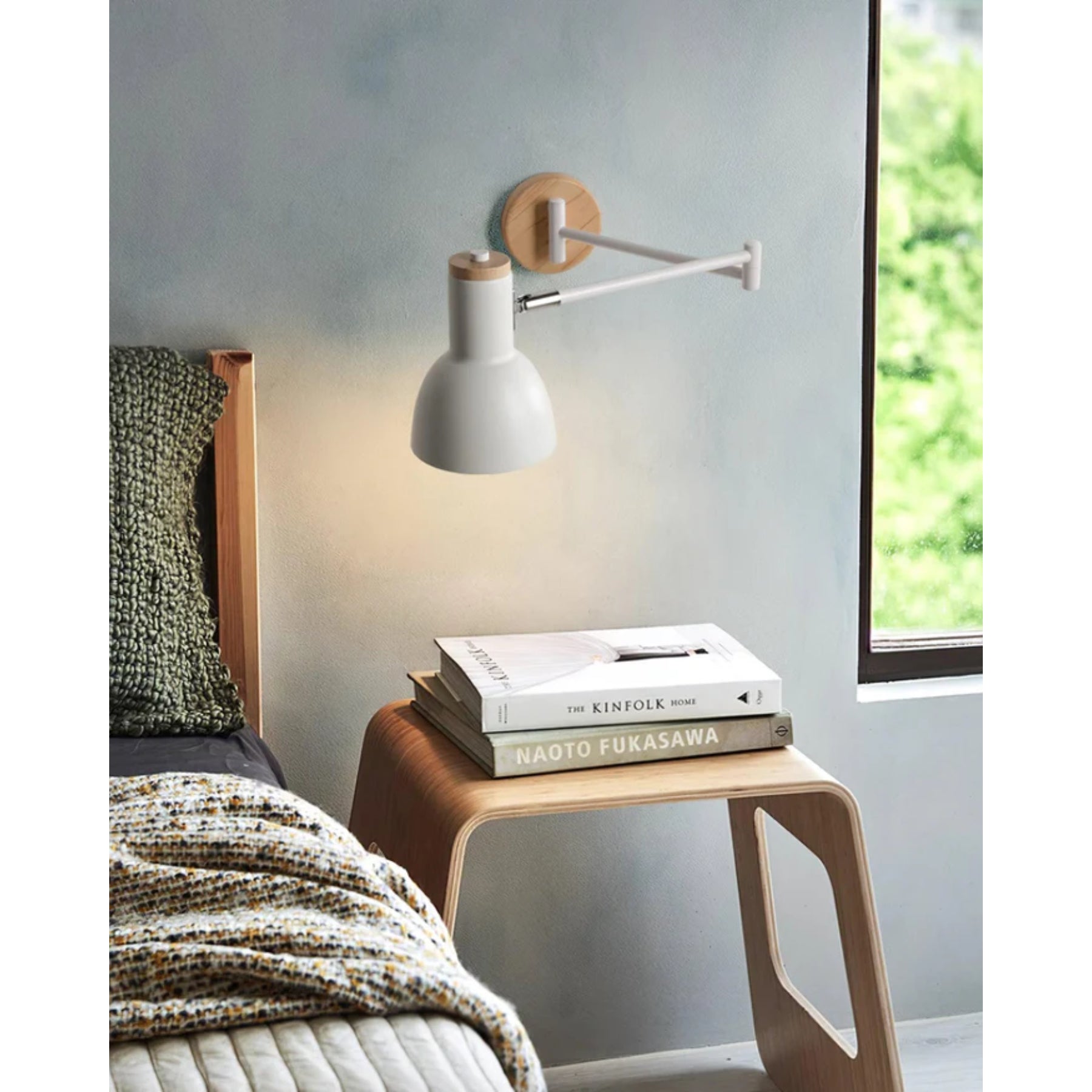 Fenovian Wall Light