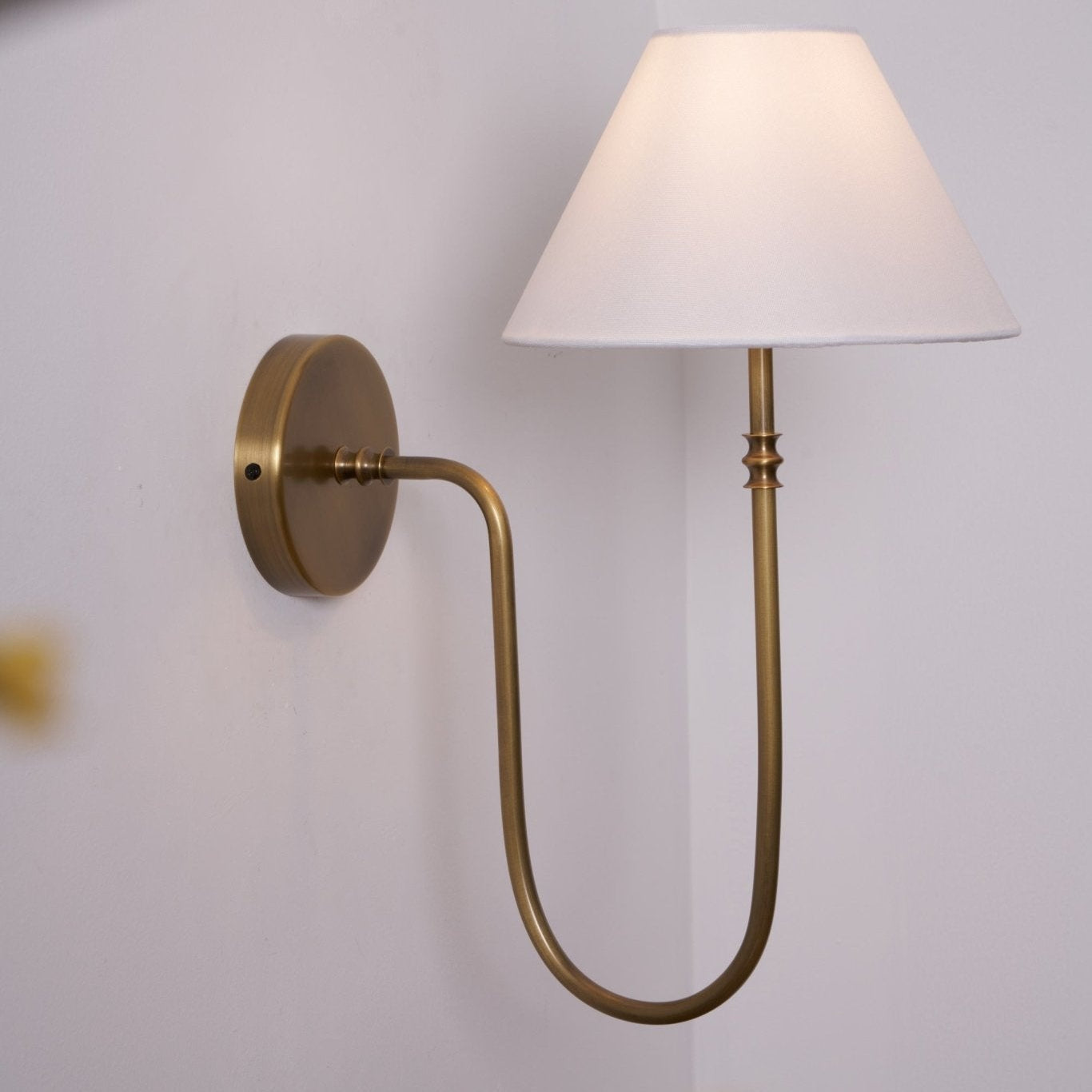 Dellon Wall Light