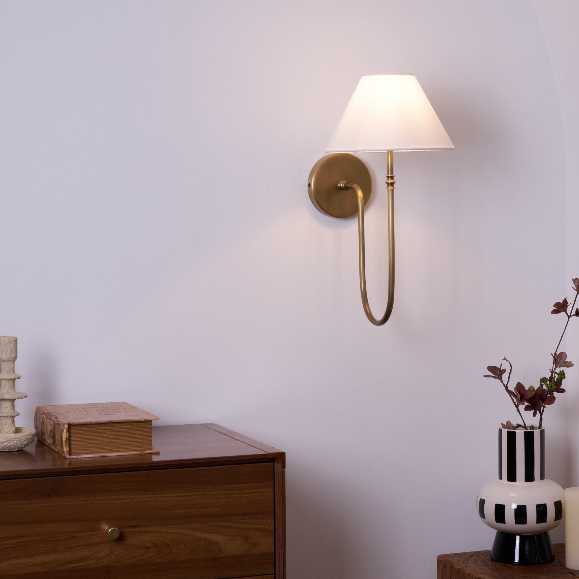 Dellon Wall Light