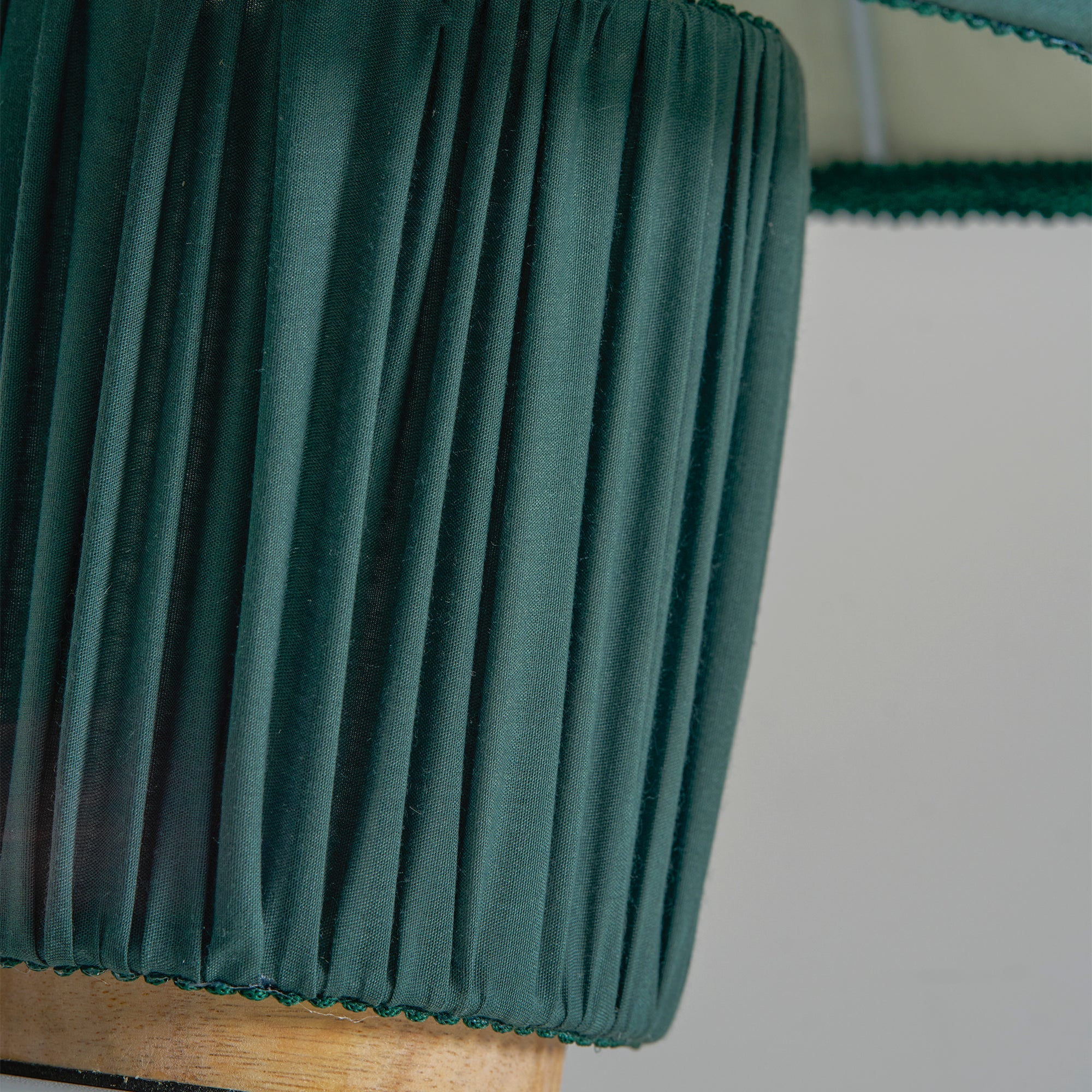 Avendeno Retro Table Lamp