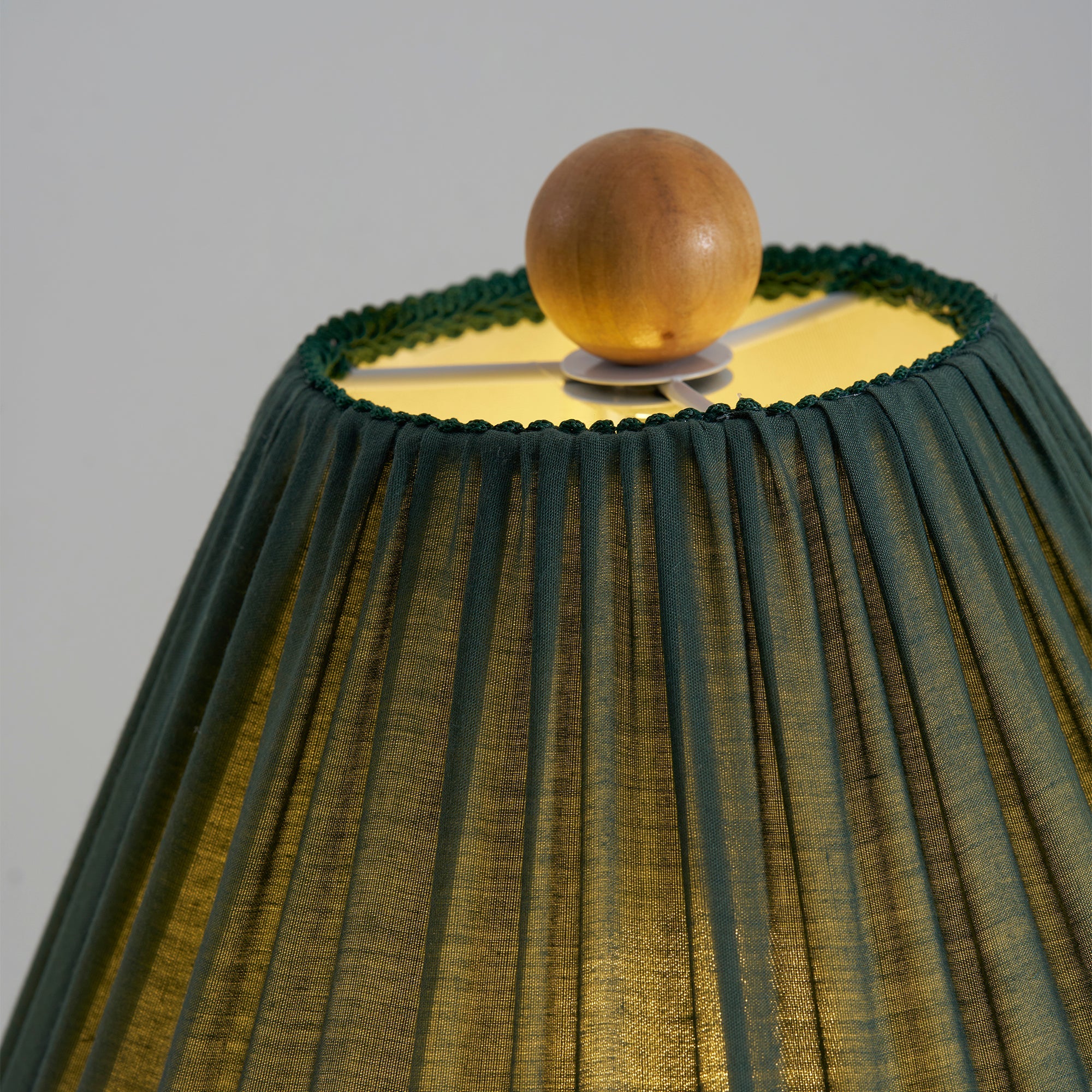 Avendeno Retro Table Lamp