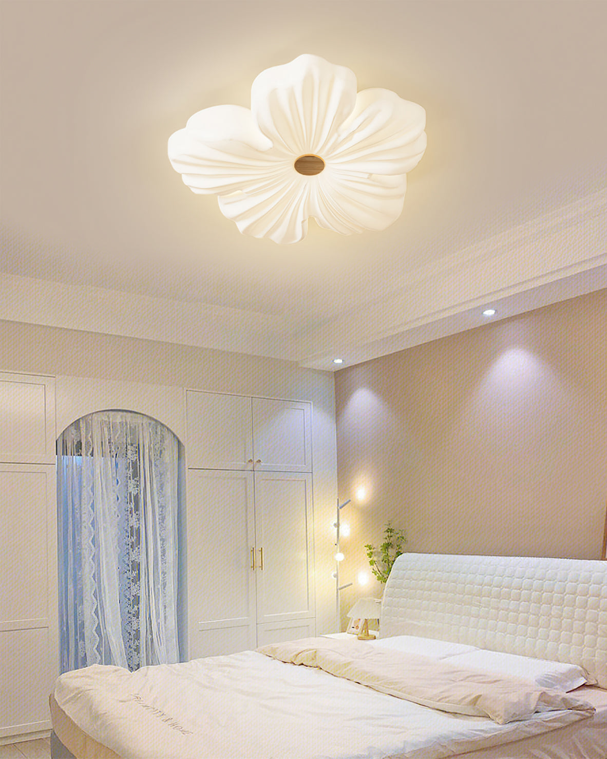 Claron Flower Ceiling Light