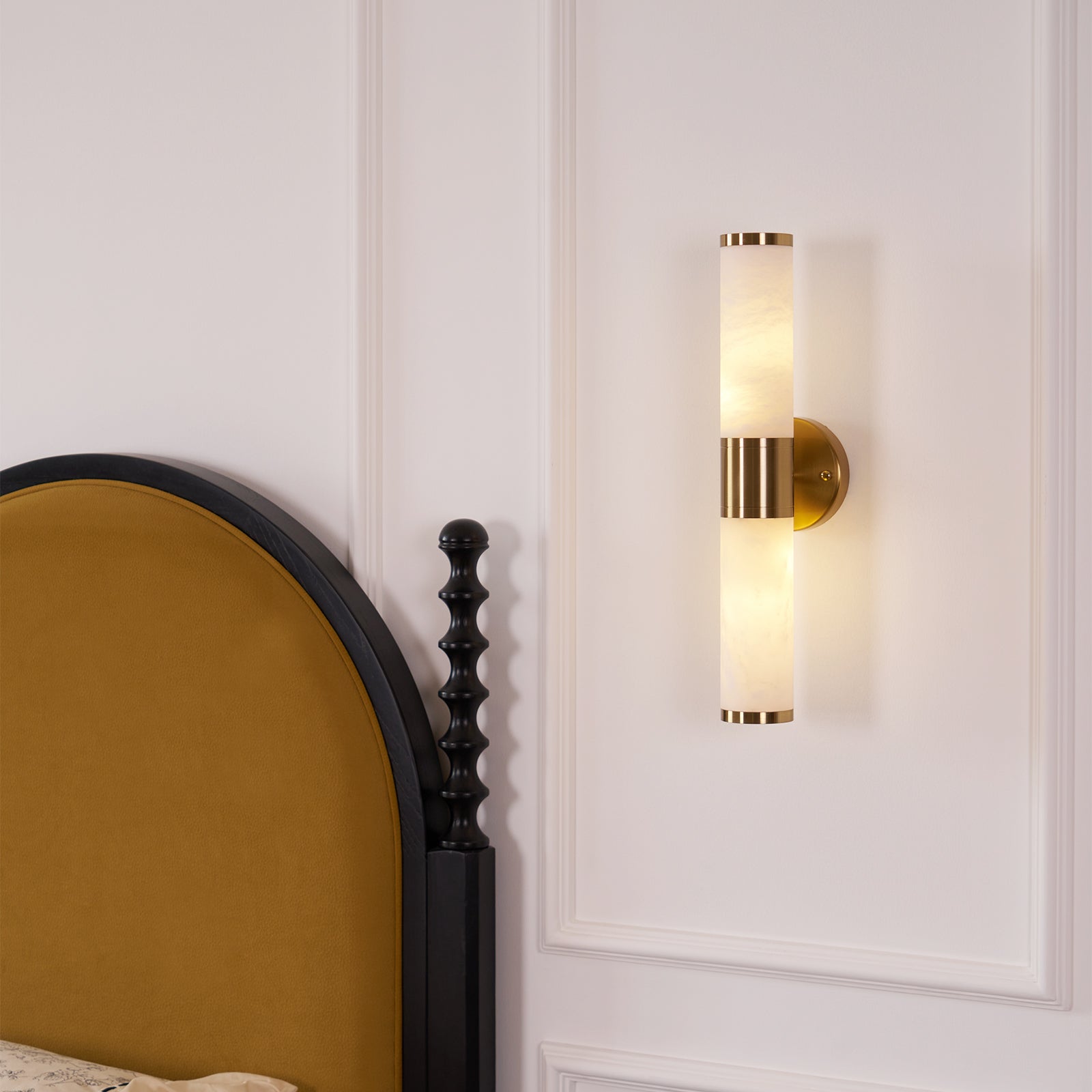 Tanzelo Alabaster Wall Light