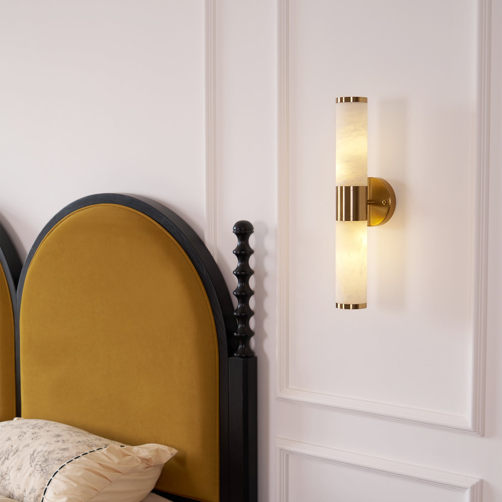 Tanzelo Alabaster Wall Light