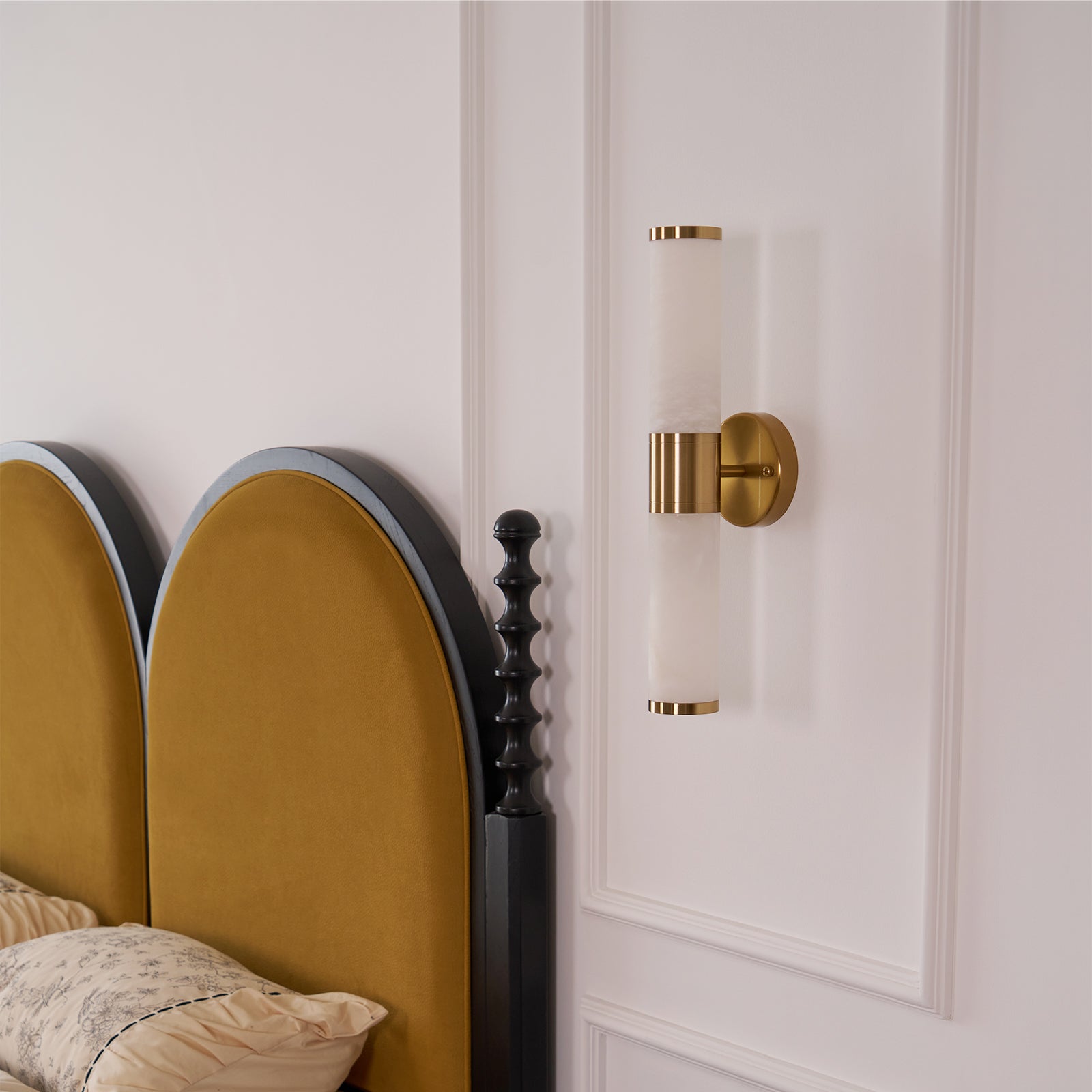 Tanzelo Alabaster Wall Light