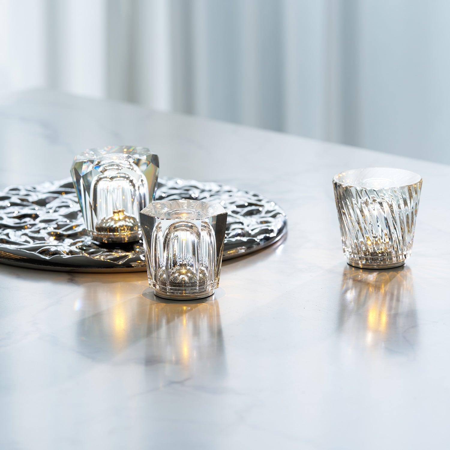 Quinvele Table Lamp