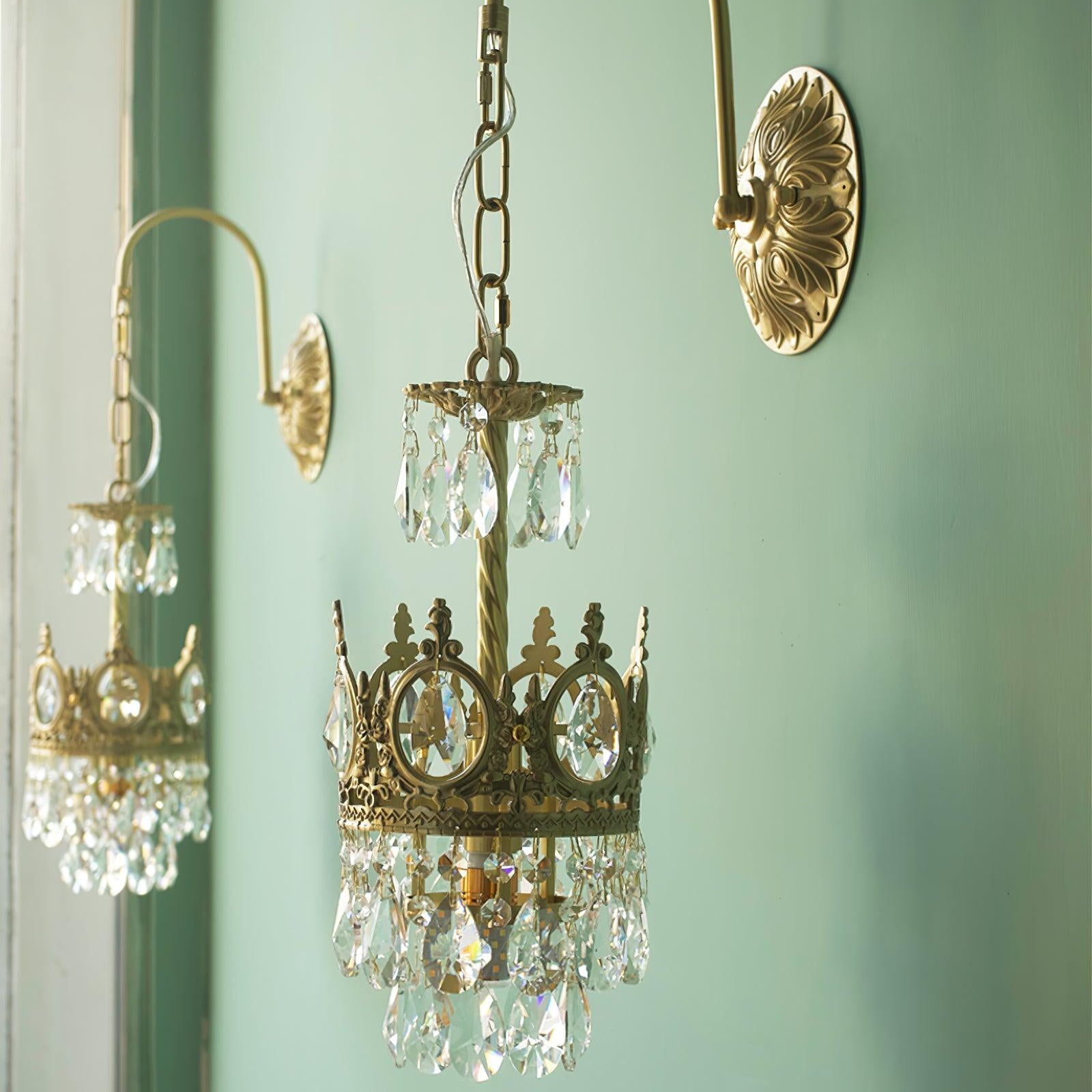 Qelin Crystal Crown Wall Light