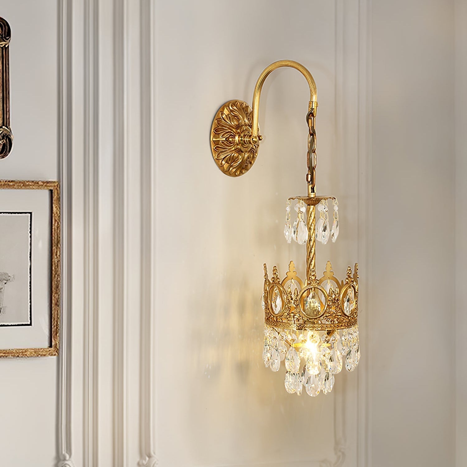 Qelin Crystal Crown Wall Light