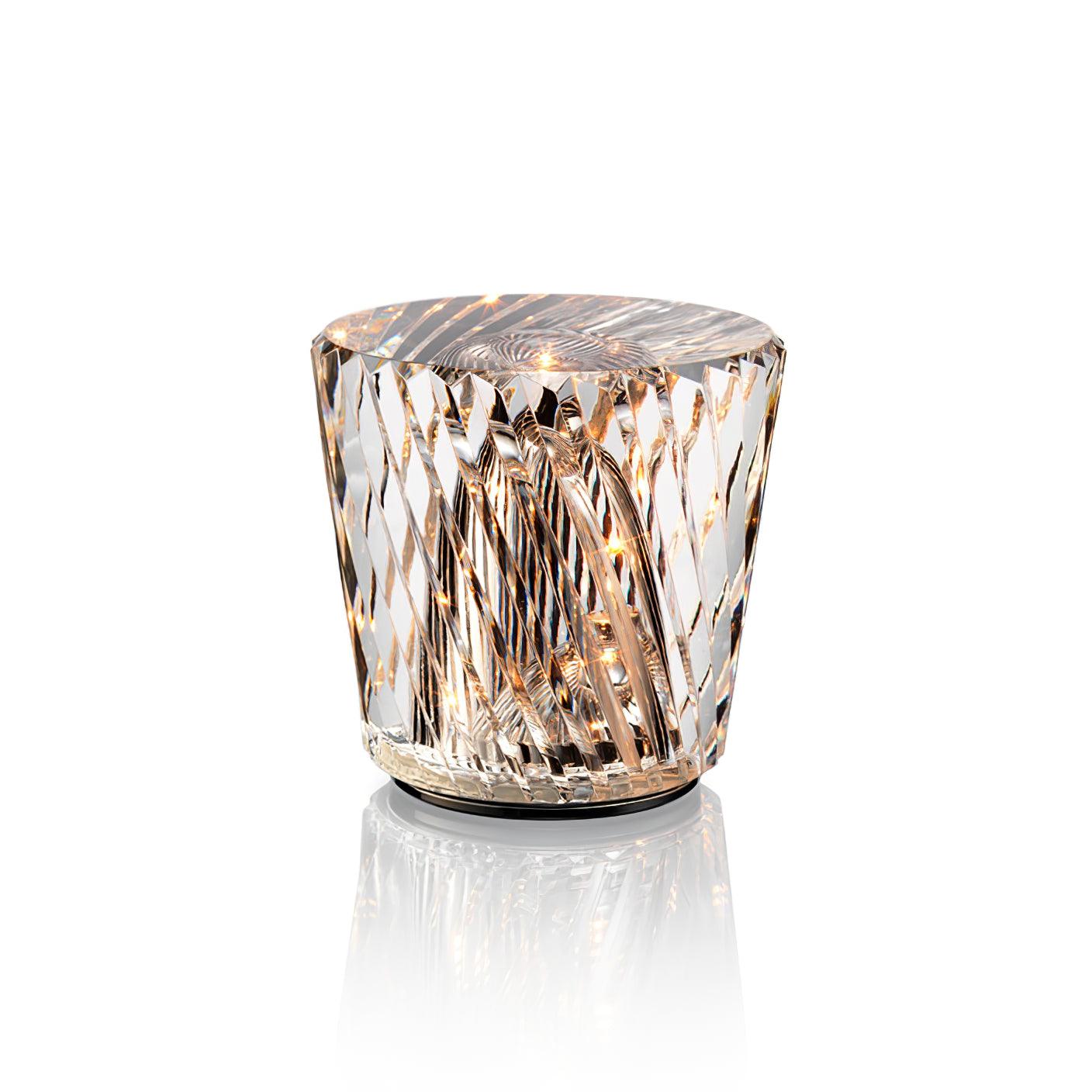 Quinvele Table Lamp