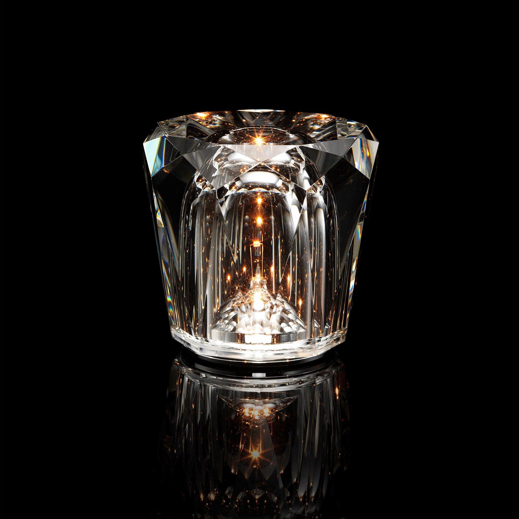 Quinvele Table Lamp