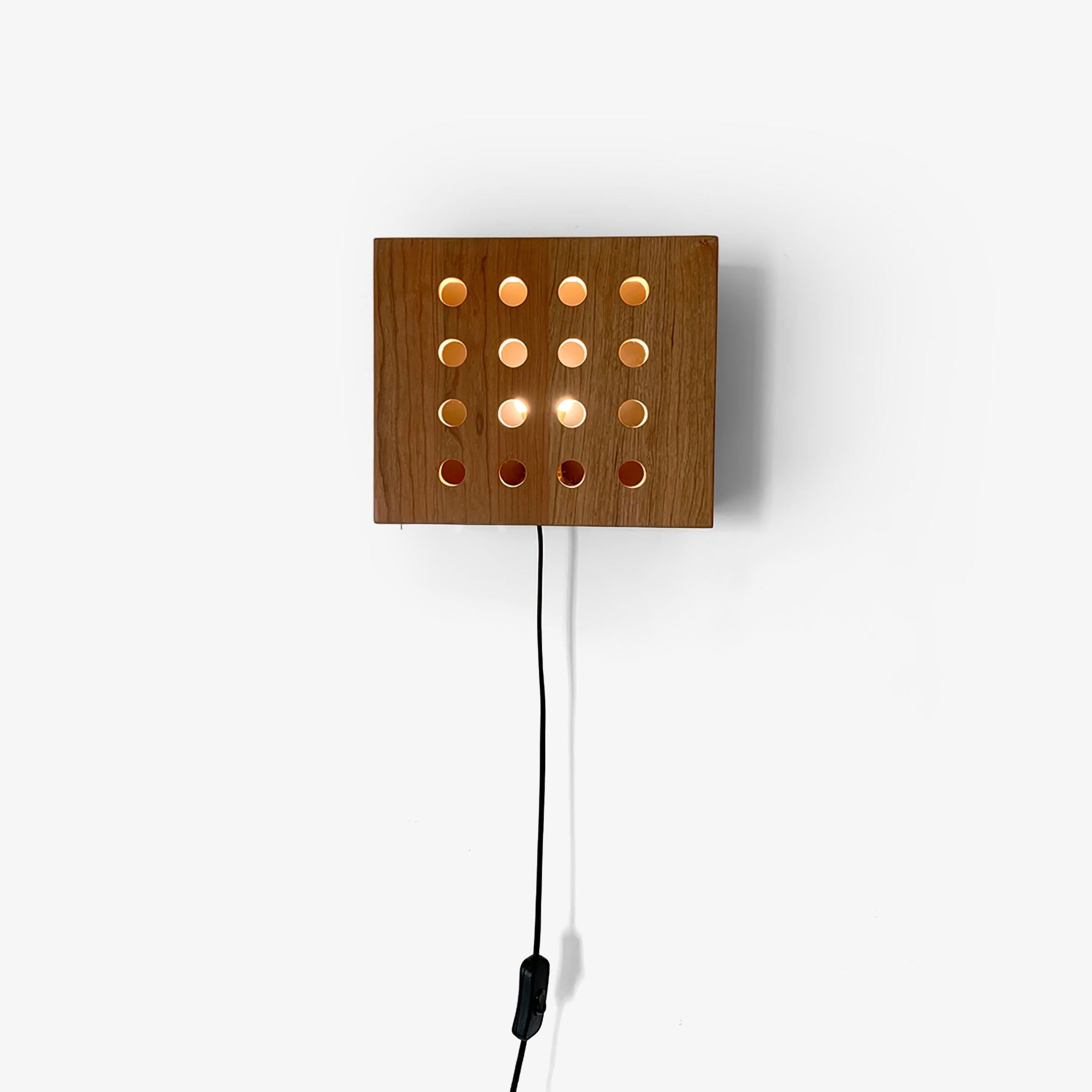 Selmo Wooden Wall Light