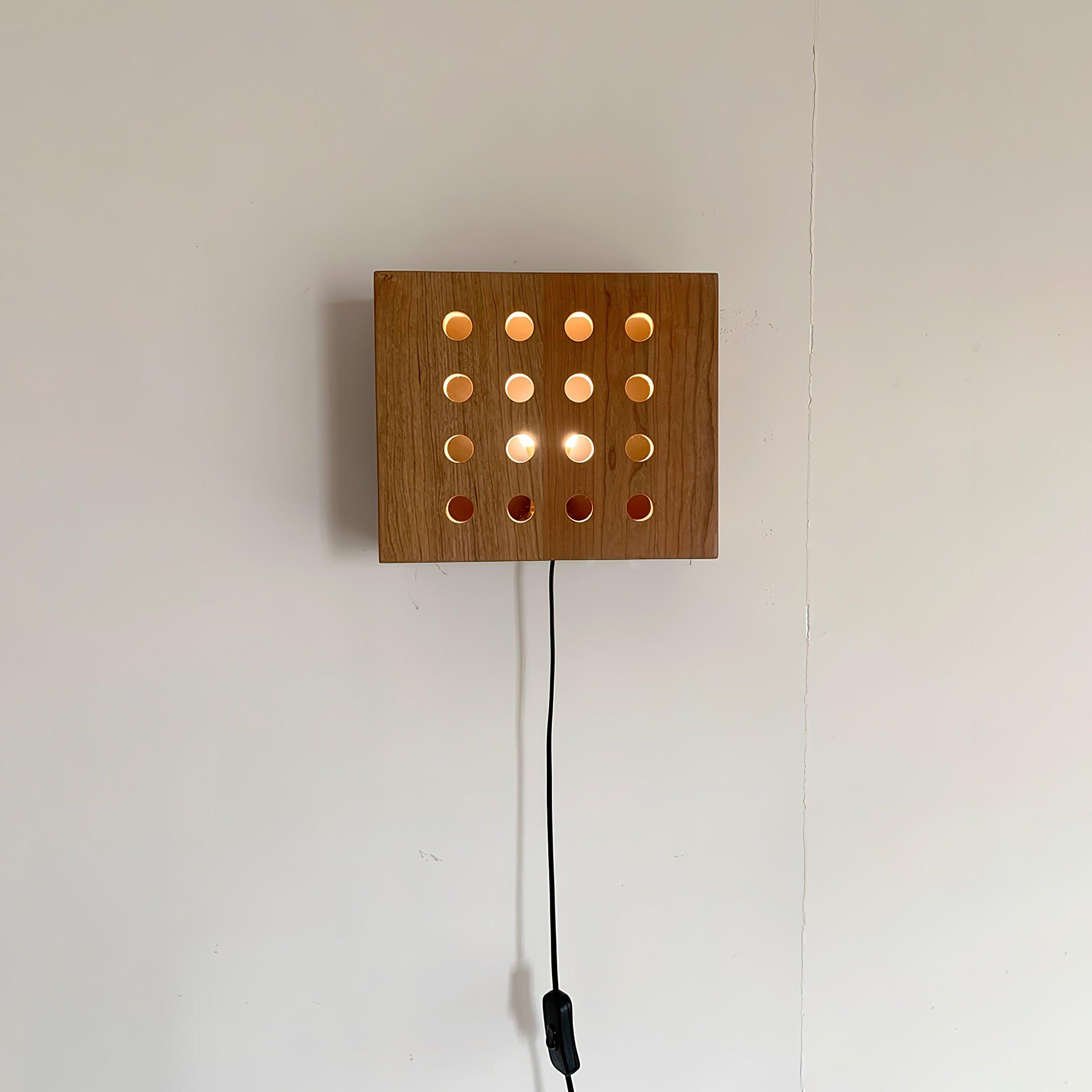 Selmo Wooden Wall Light