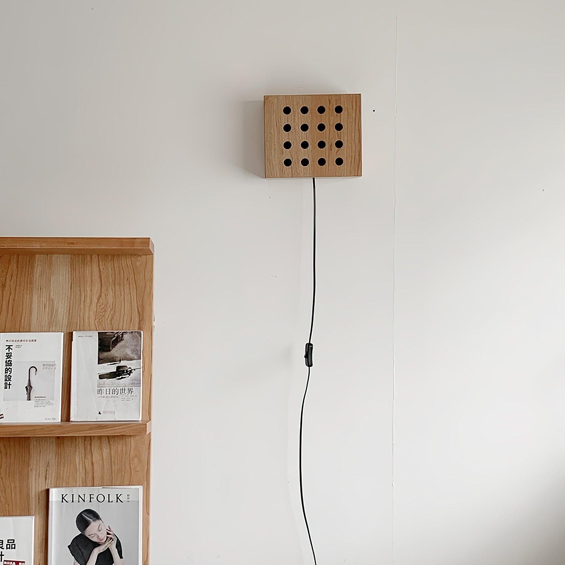 Selmo Wooden Wall Light