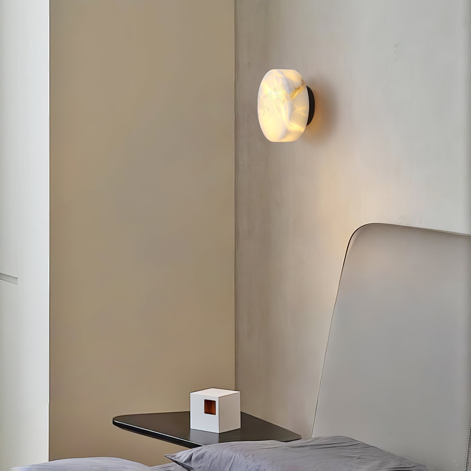 Yovena Alabaster Wall Light