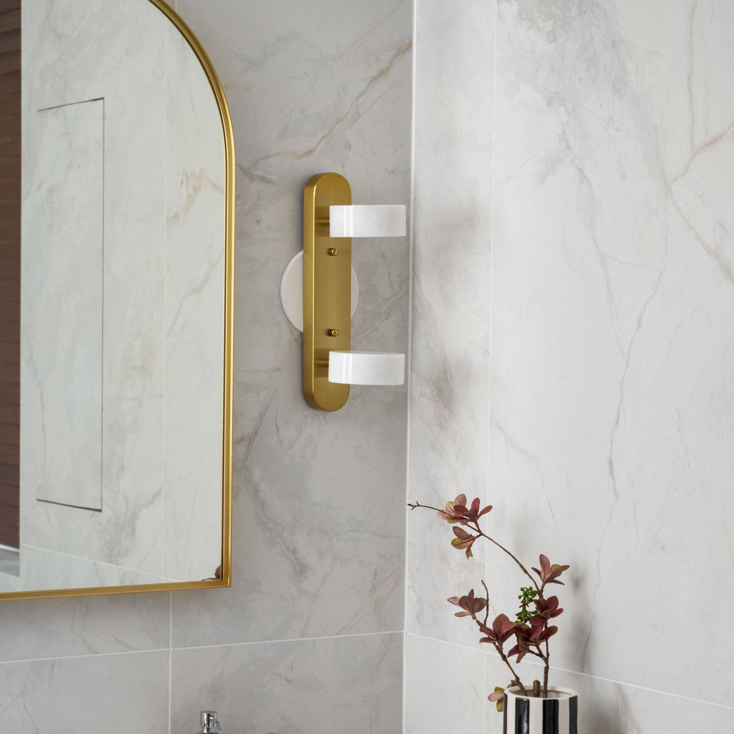 Meo Vamisy Wall Light