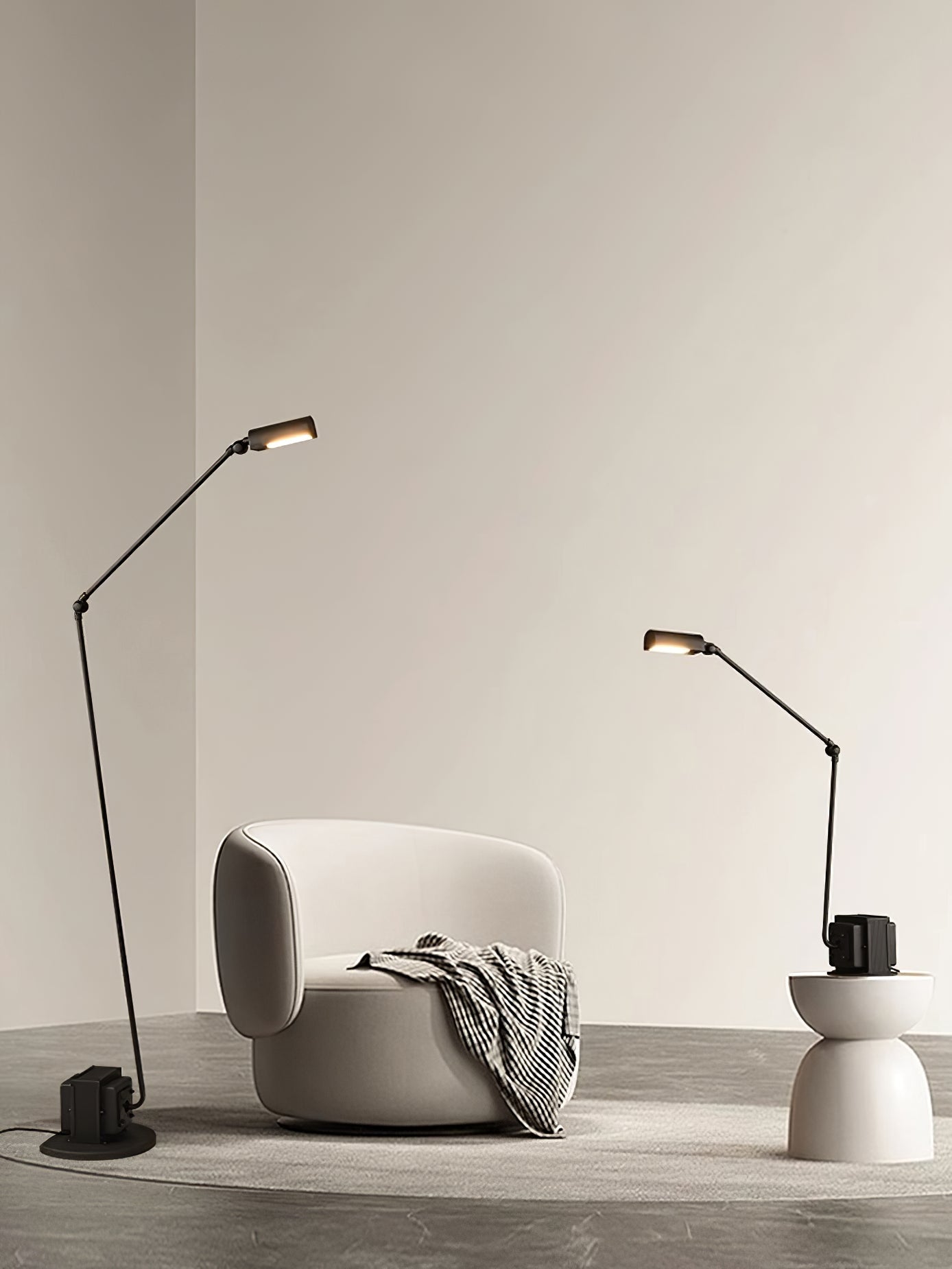 Reneyo Adjustable Floor Lamp