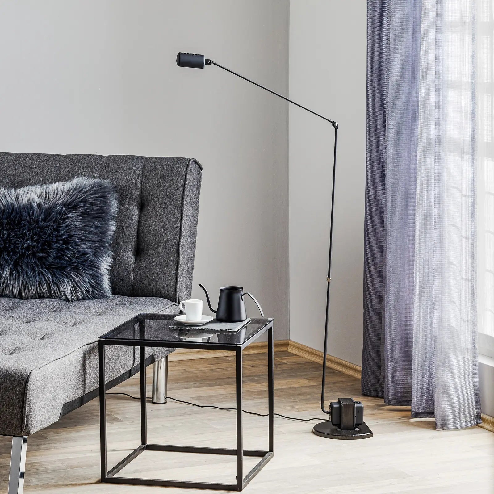 Reneyo Adjustable Floor Lamp