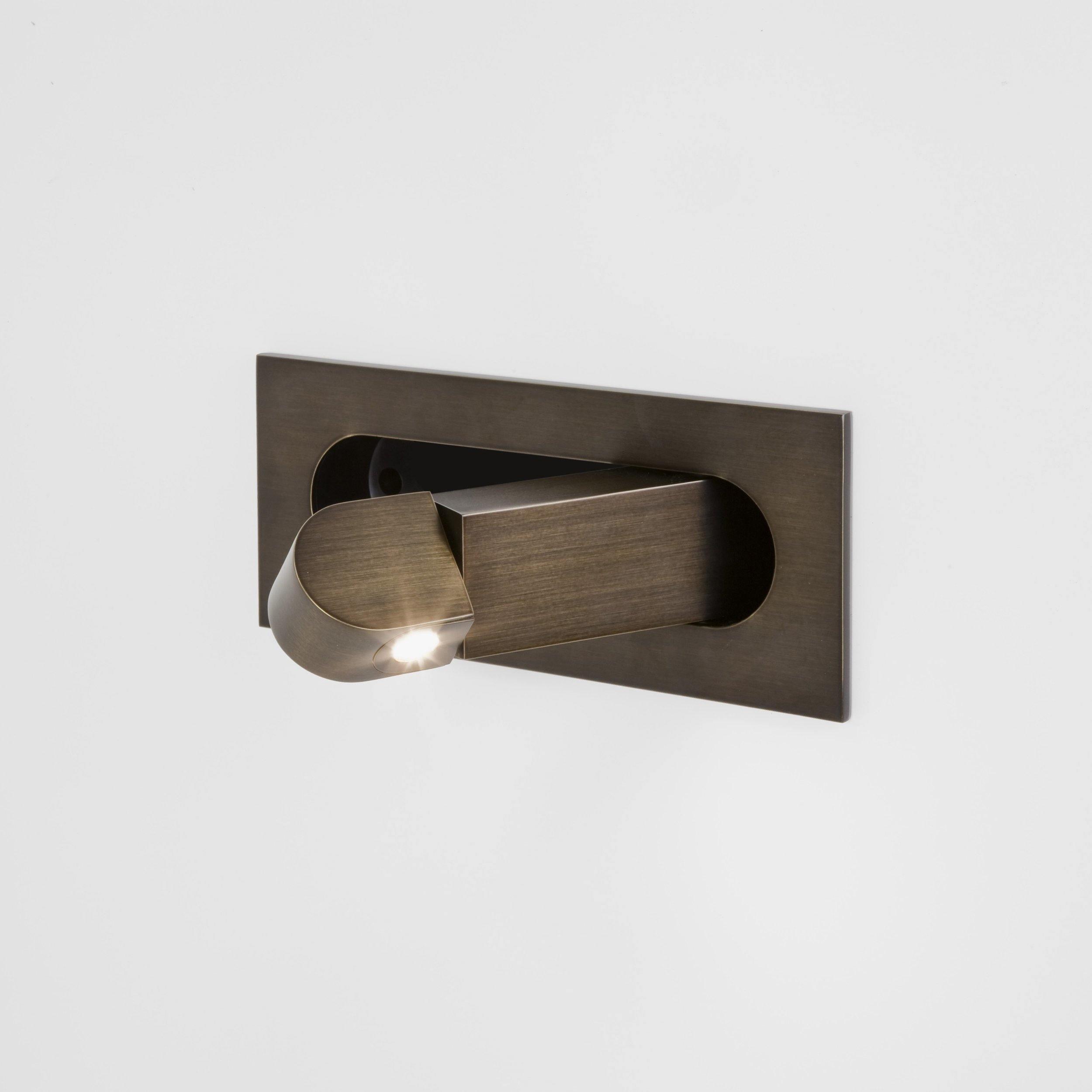 Lavlon Wall Light
